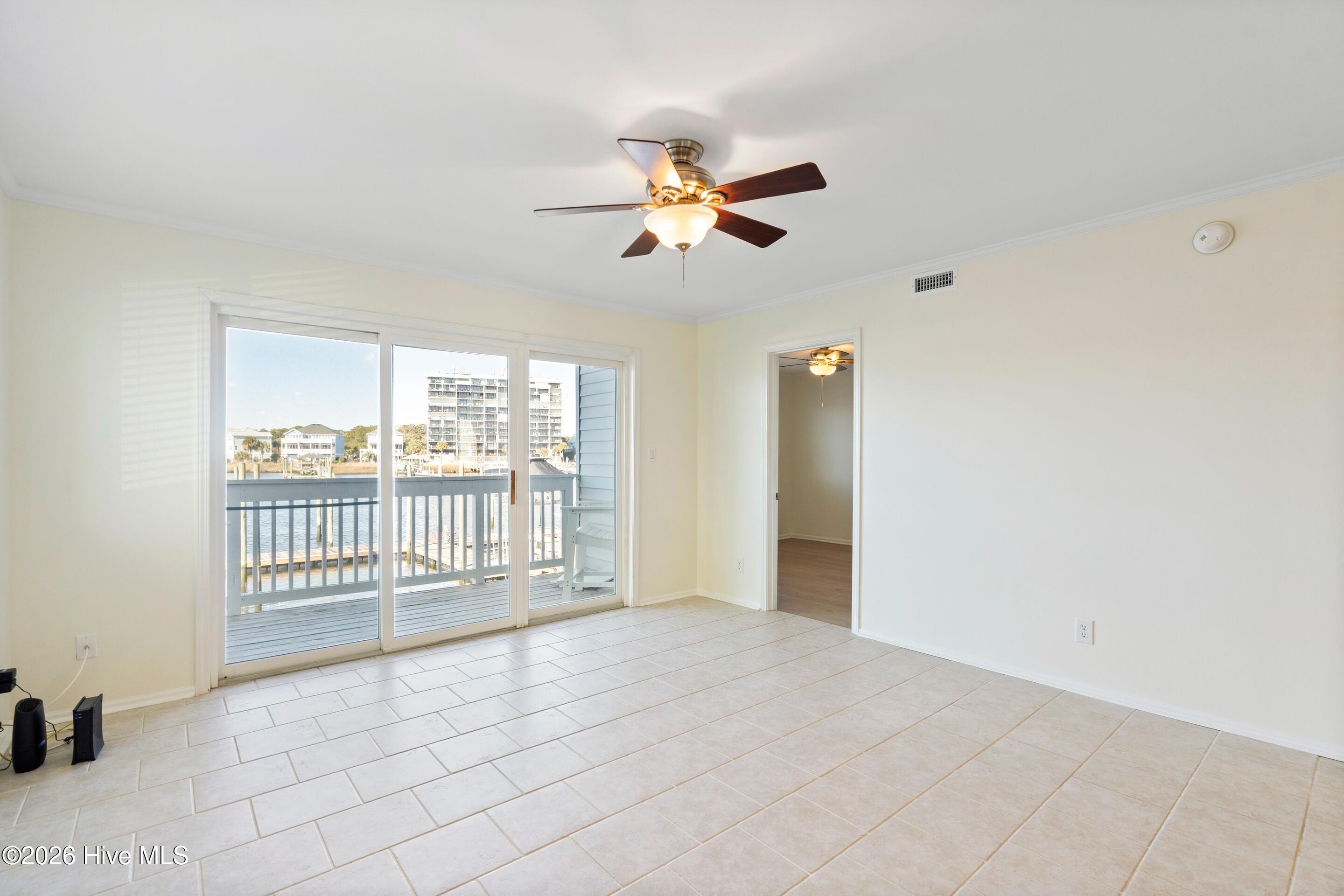 100550502 | Photo 18