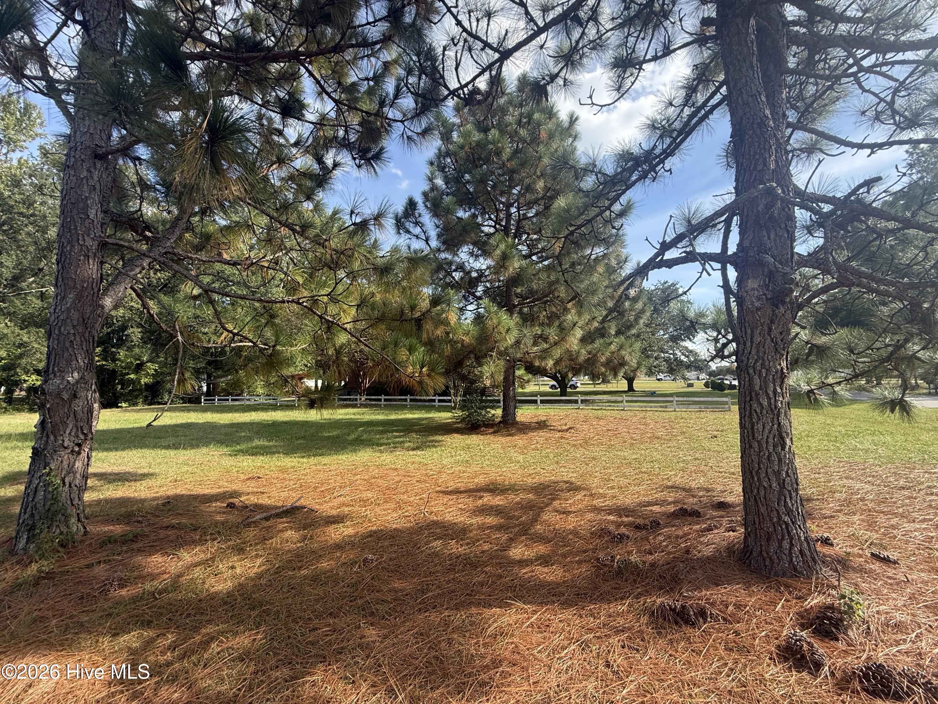 Photo 3 of Single family home for sale at 2129 Briarwood Dr, Kinston, NC 28501 | MLS# 100608023 | Listing updated on 2026-10-05