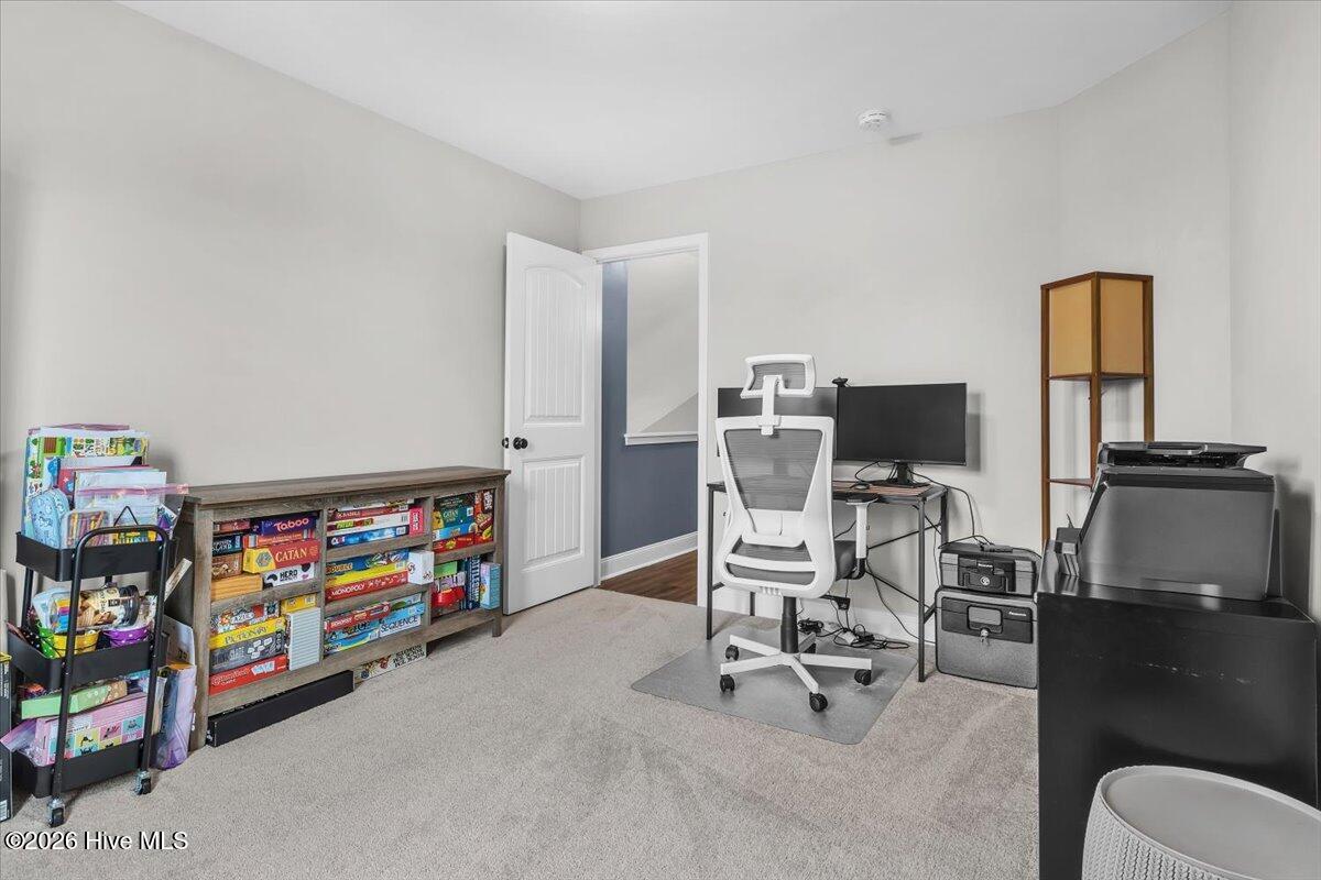 100558740 | Photo 47