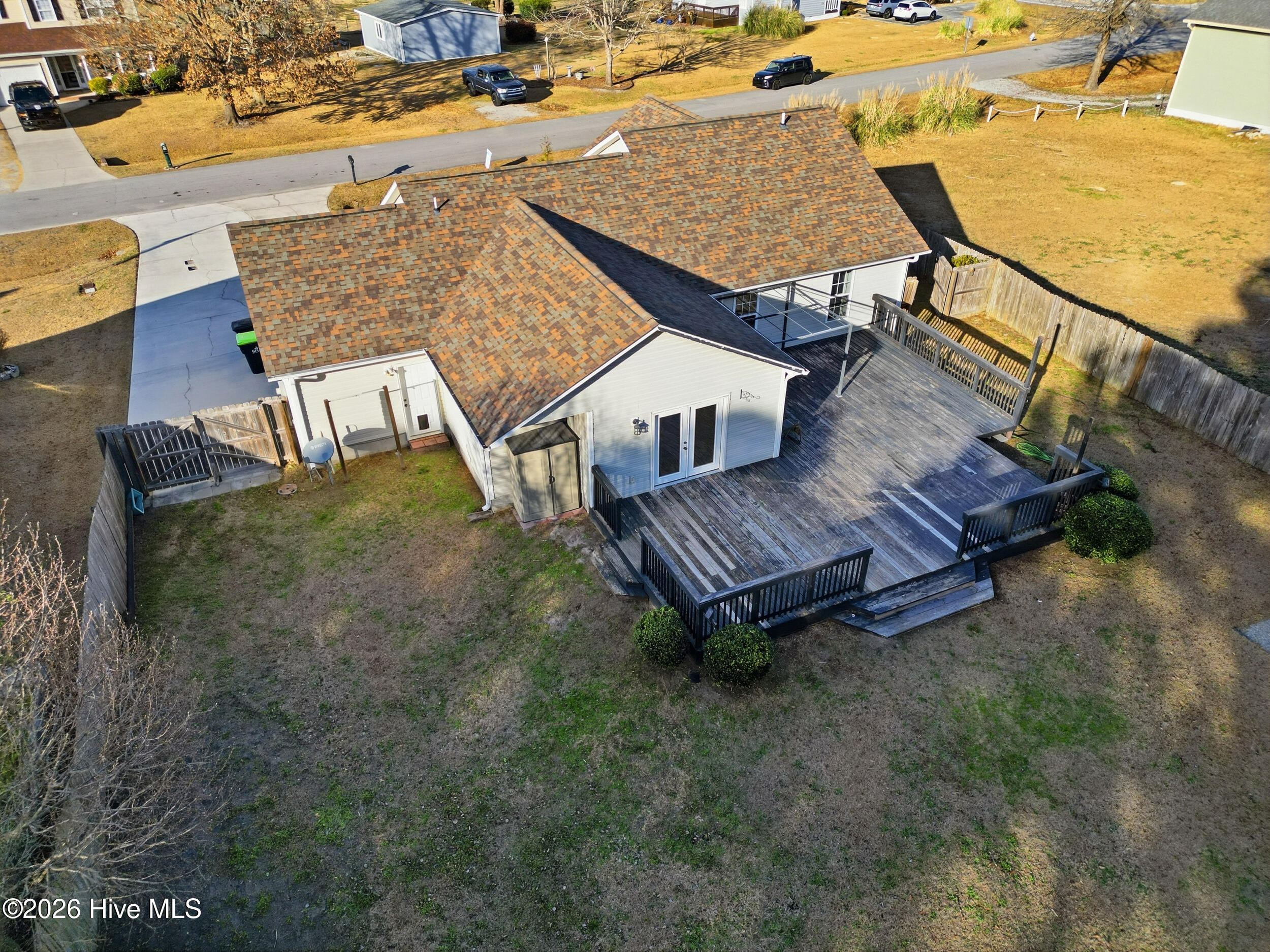 100548573 | Photo 41