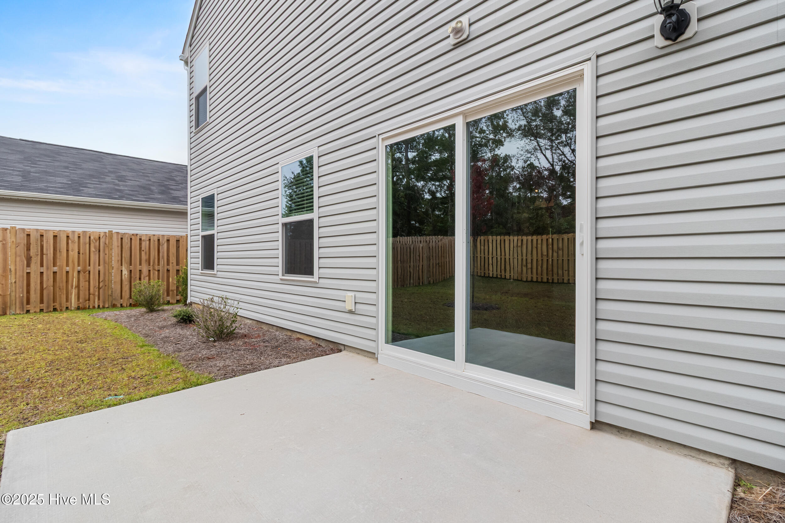 100538946 | Photo 43