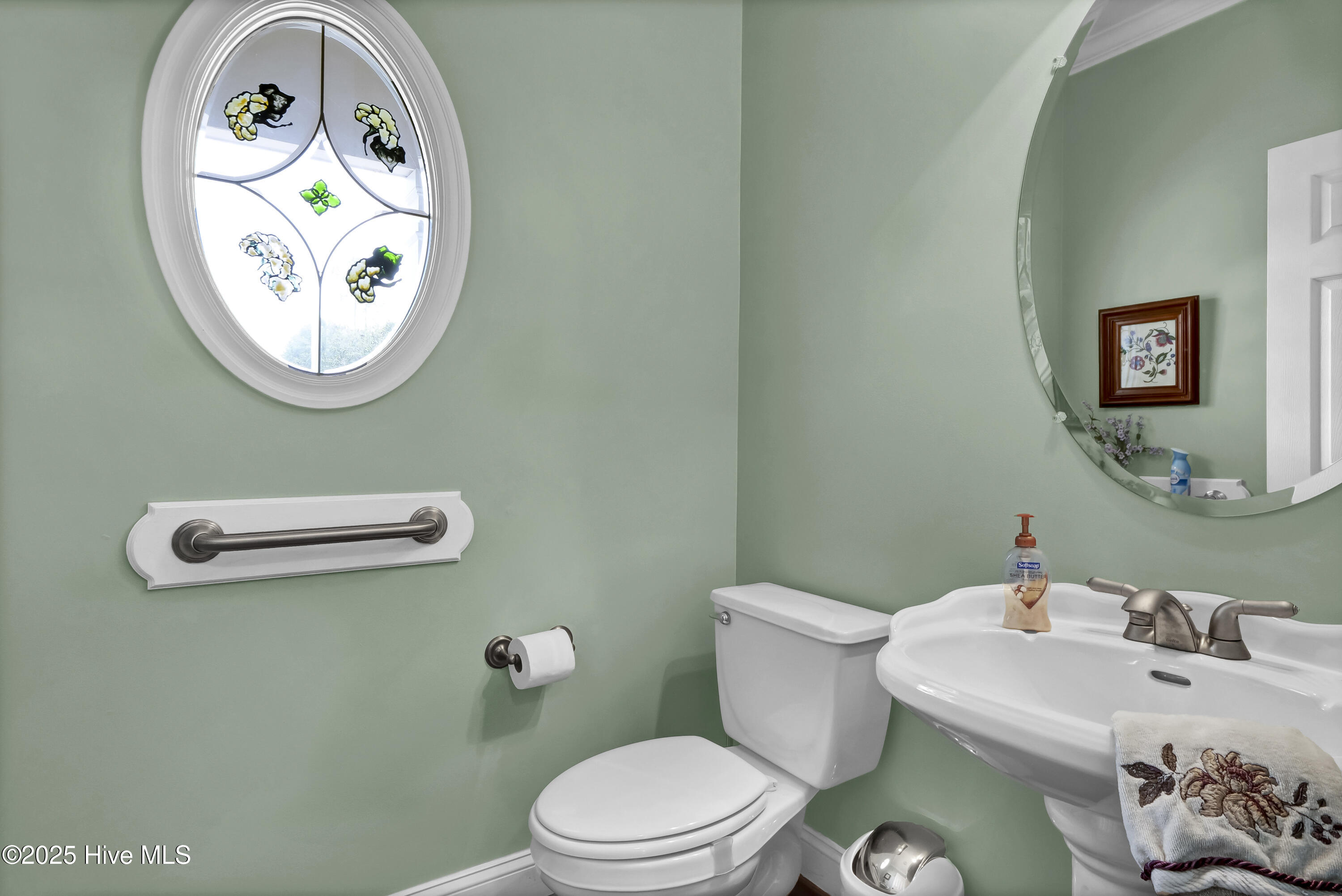 100499104 | Photo 15