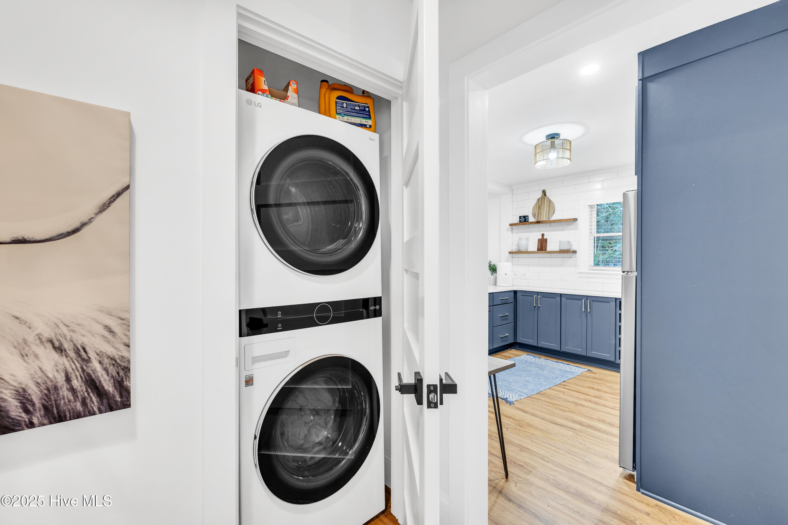 100546596 | Photo 25