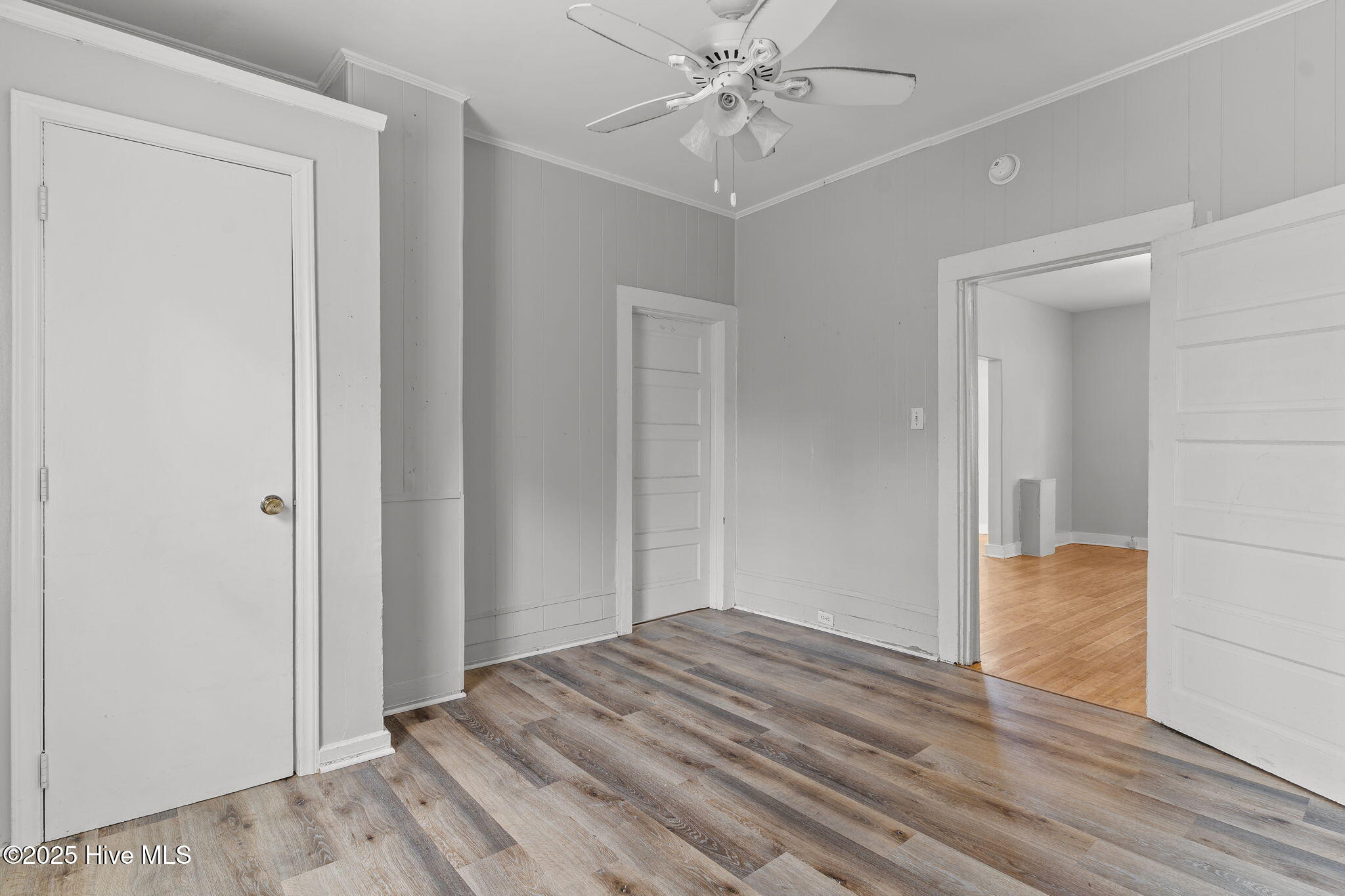 100542982 | Photo 33