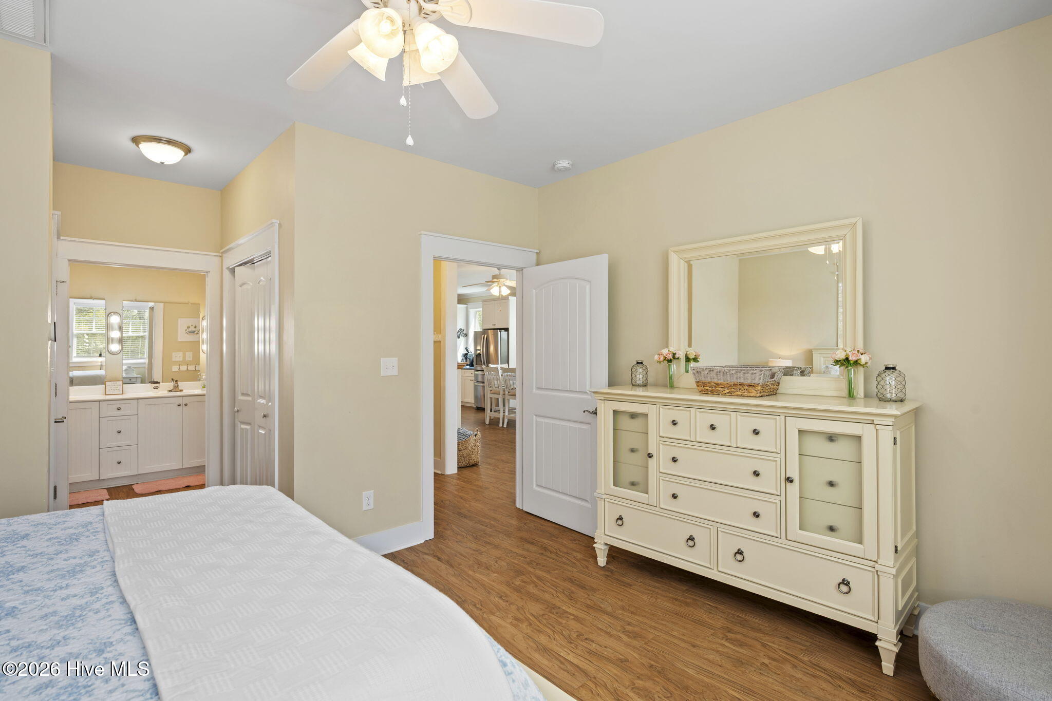 100565691 | Photo 21