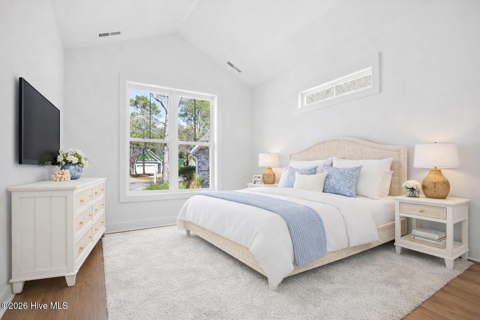 100559377 | Photo 26