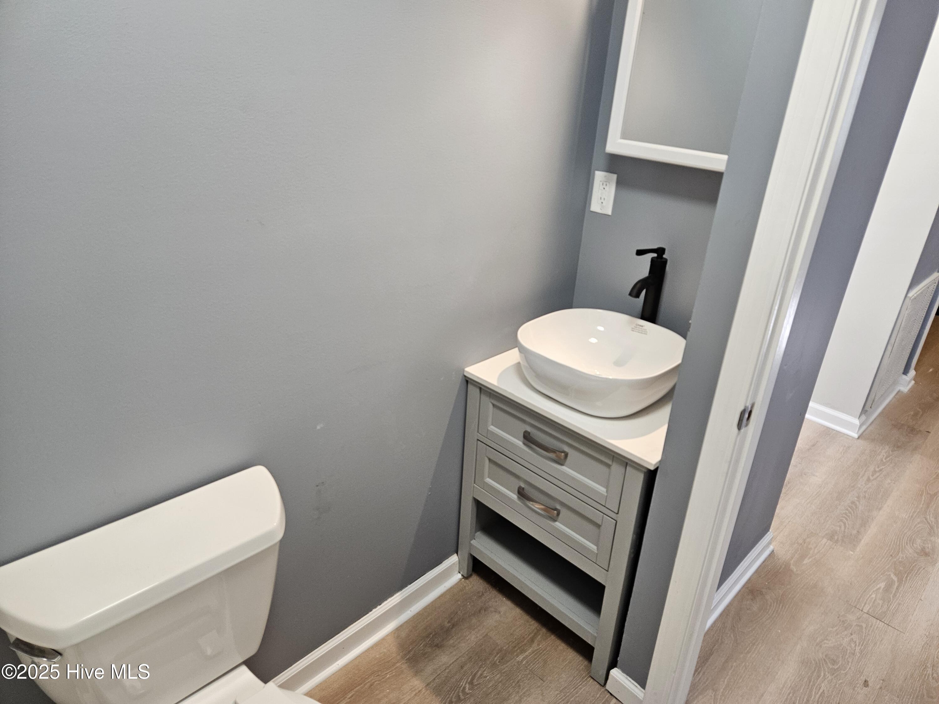 100537859 | Photo 10