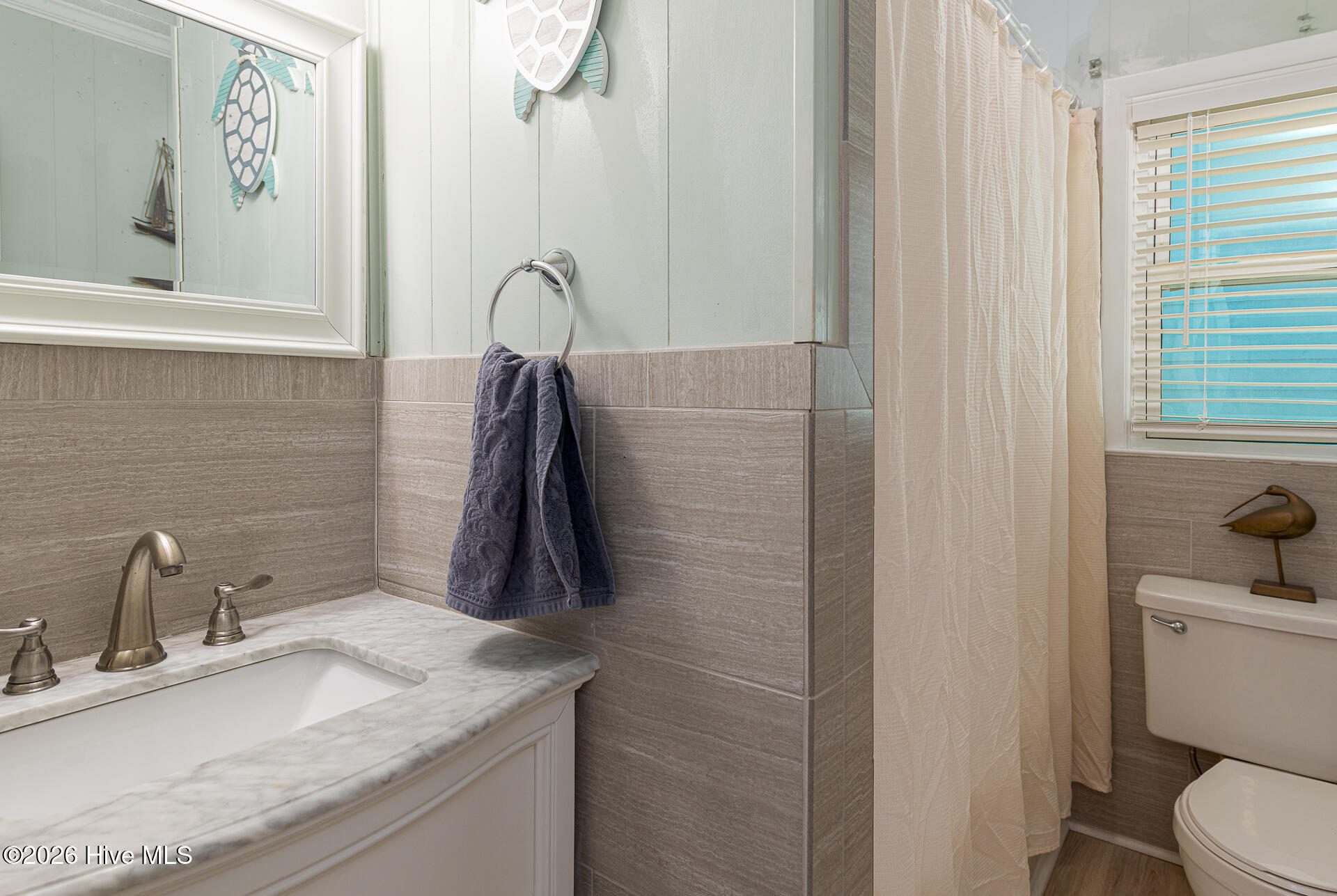 100560941 | Photo 12