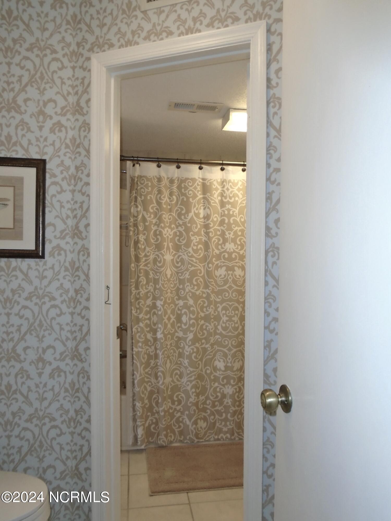 100492023 | Photo 17