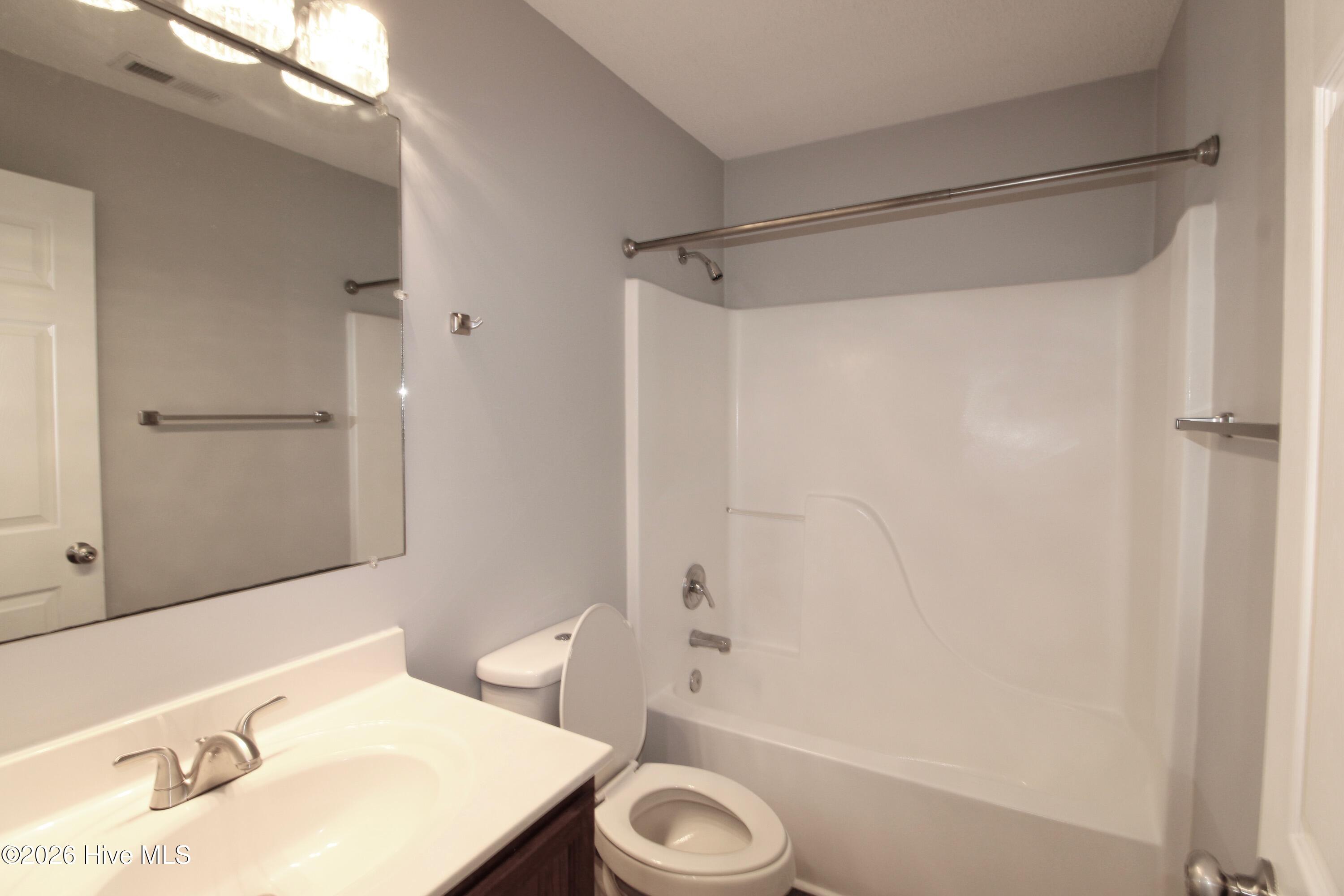 100555902 | Photo 13