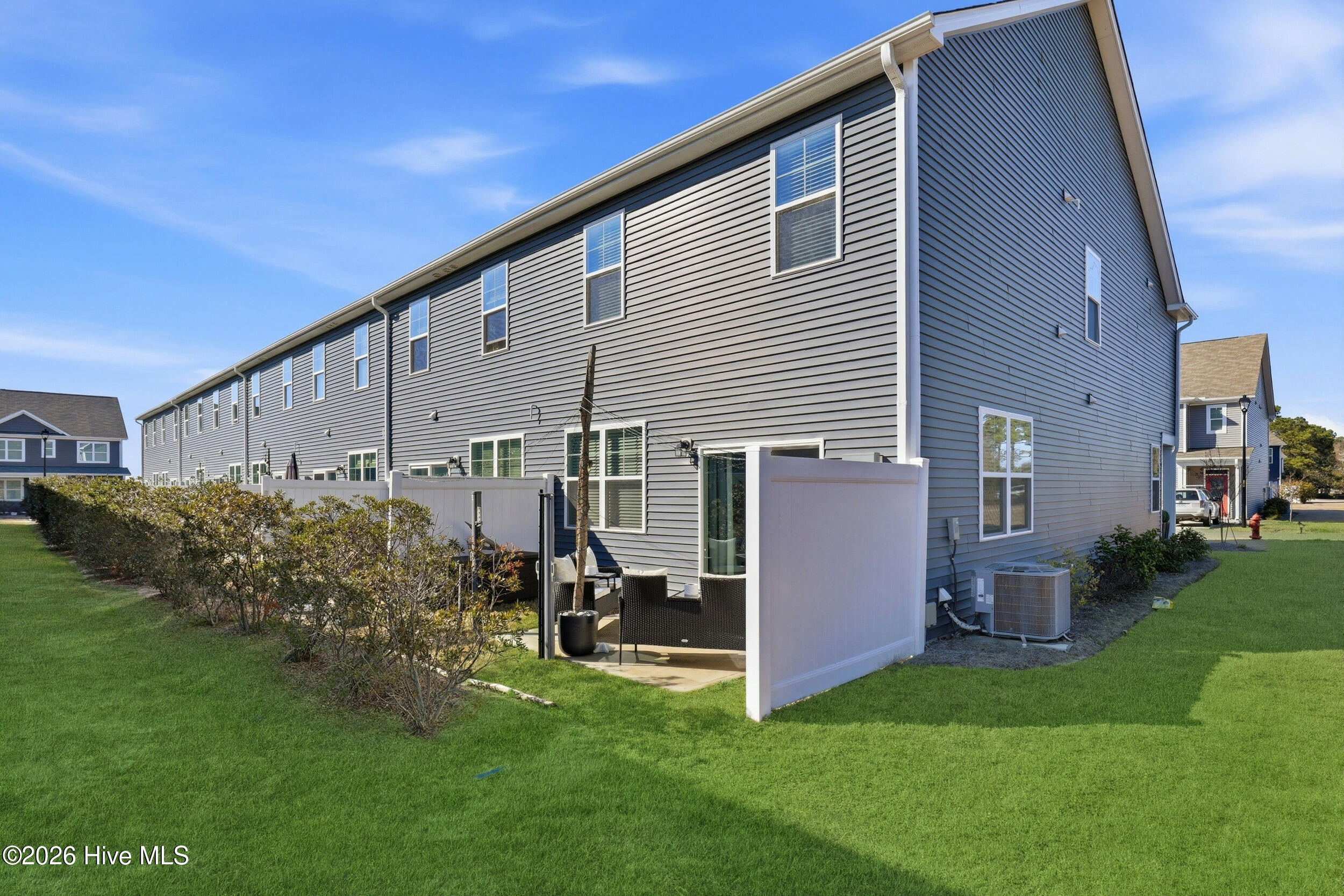 100557529 | Photo 33