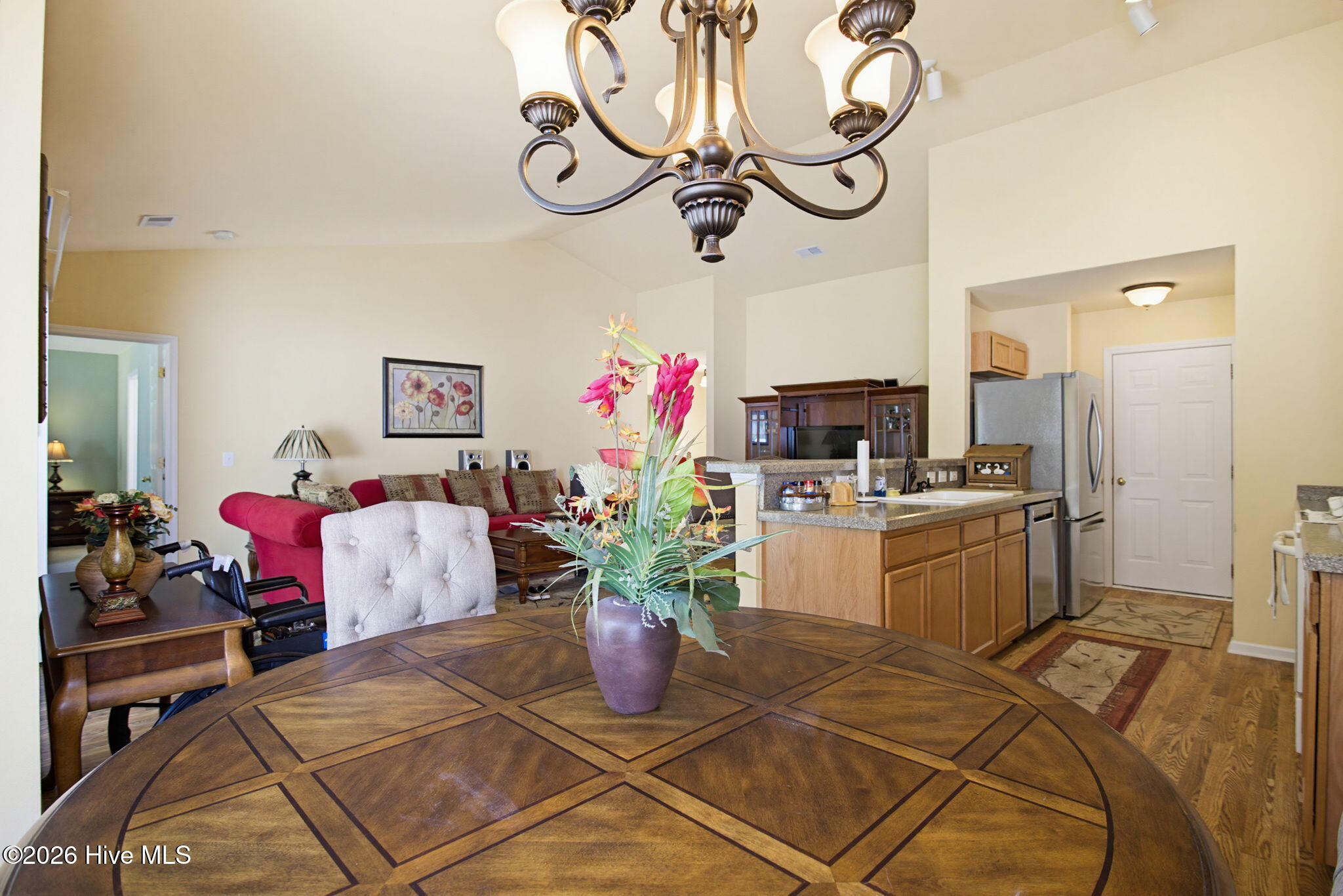 12-web-or-mls-910 Elderberry Ln-12