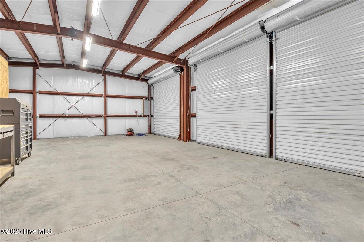 100568309 | Photo 16