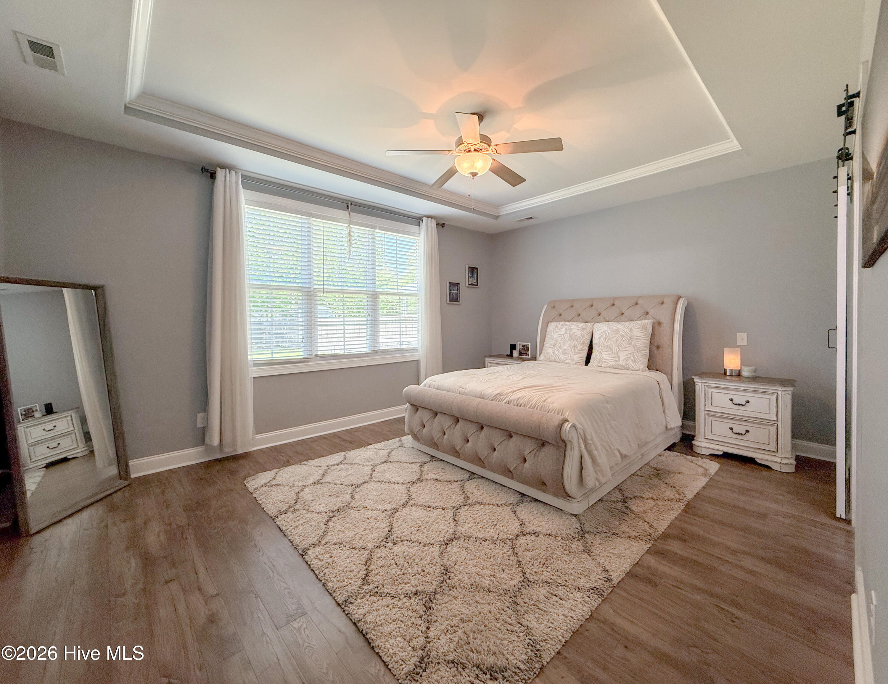 100569259 | Photo 30