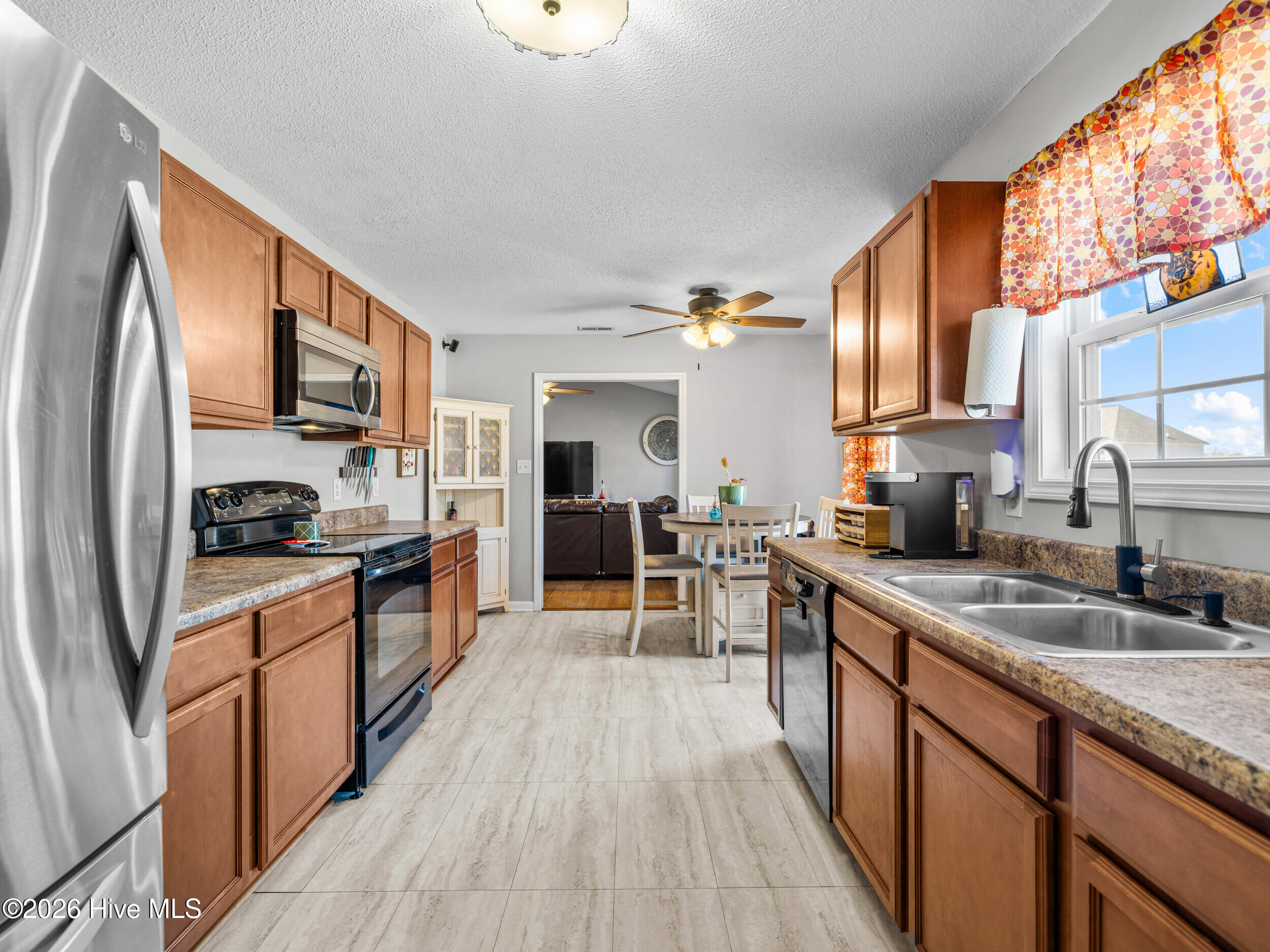 100554135 | Photo 19