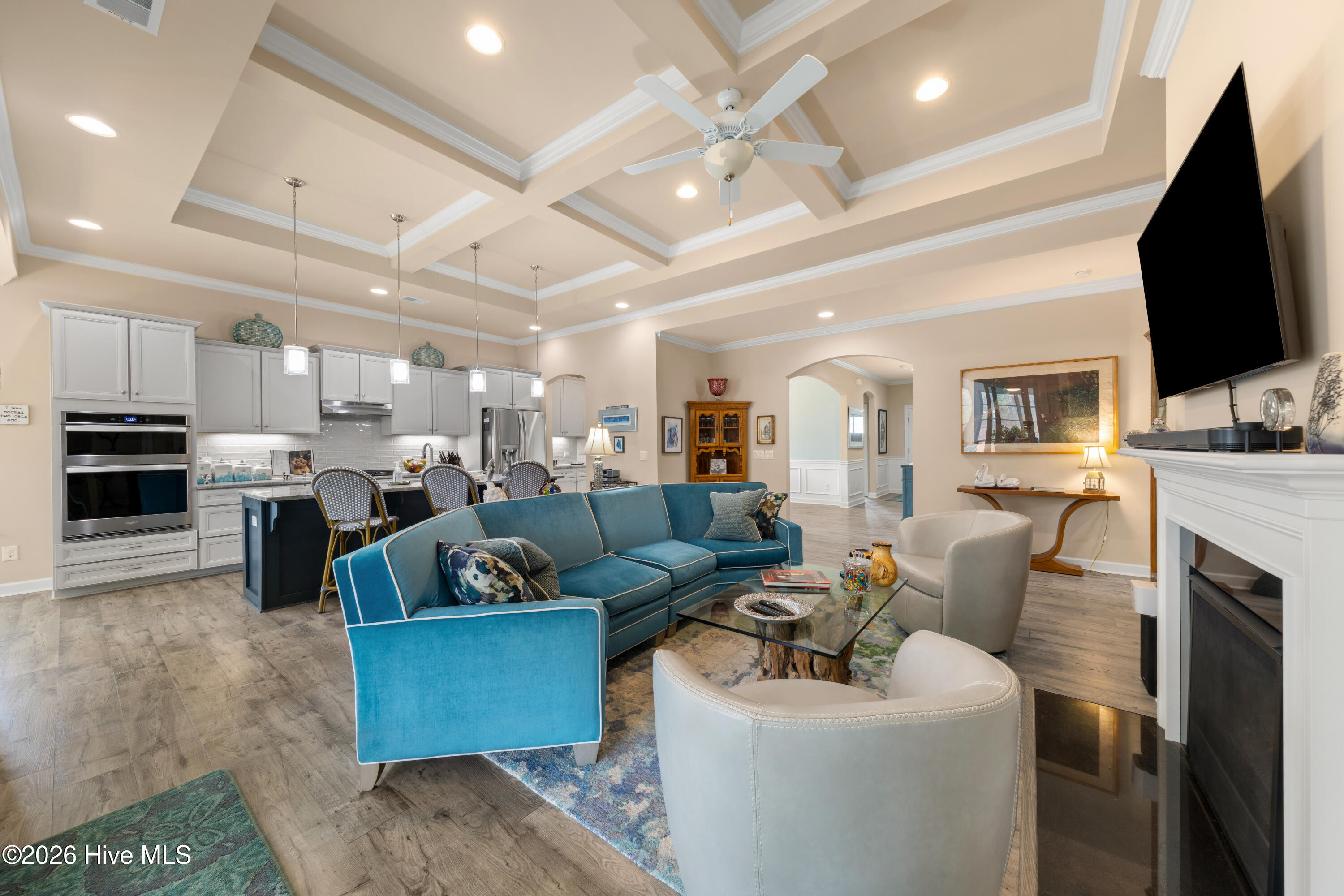 100555915 | Photo 19