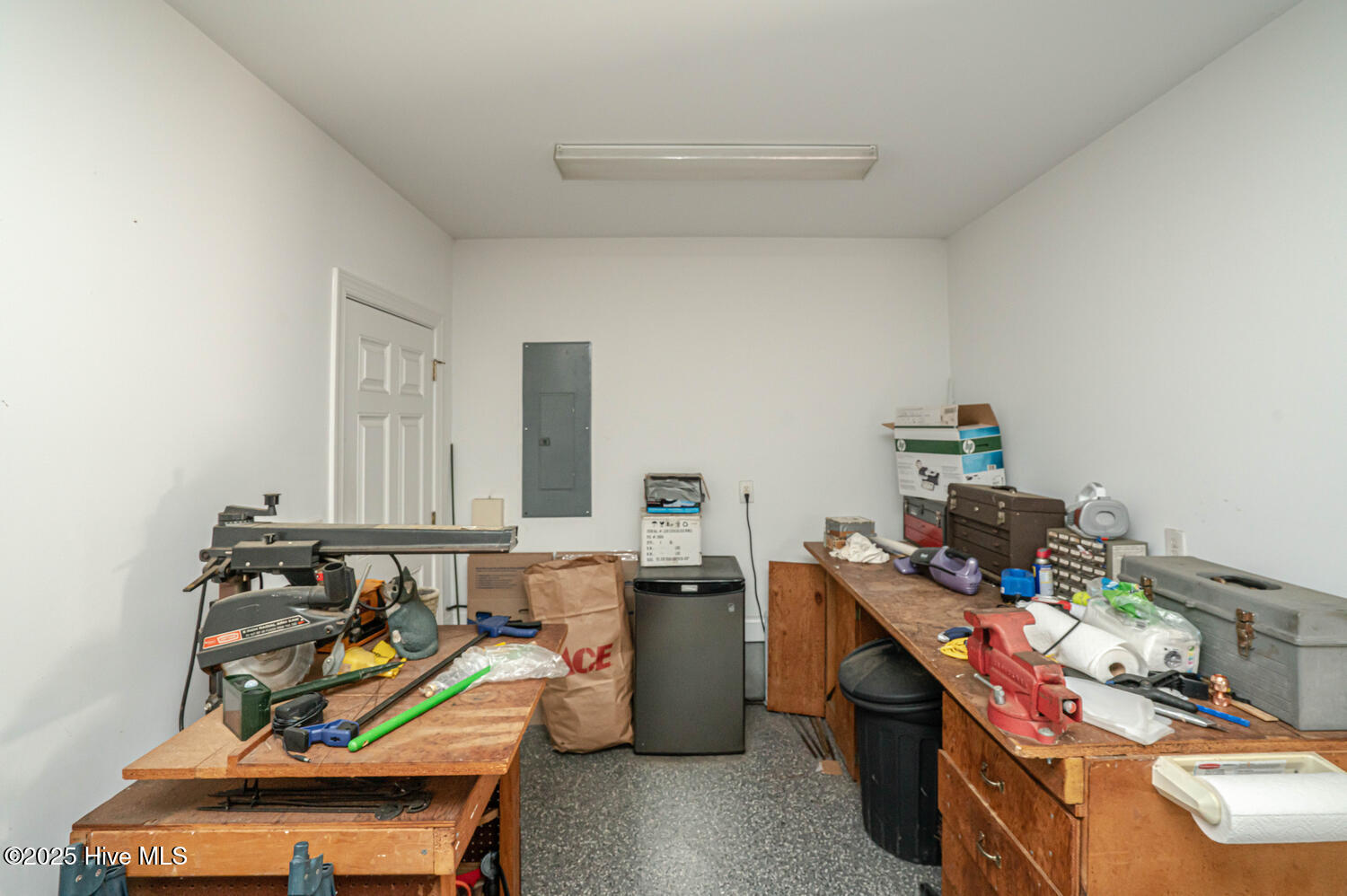 100547703 | Photo 45