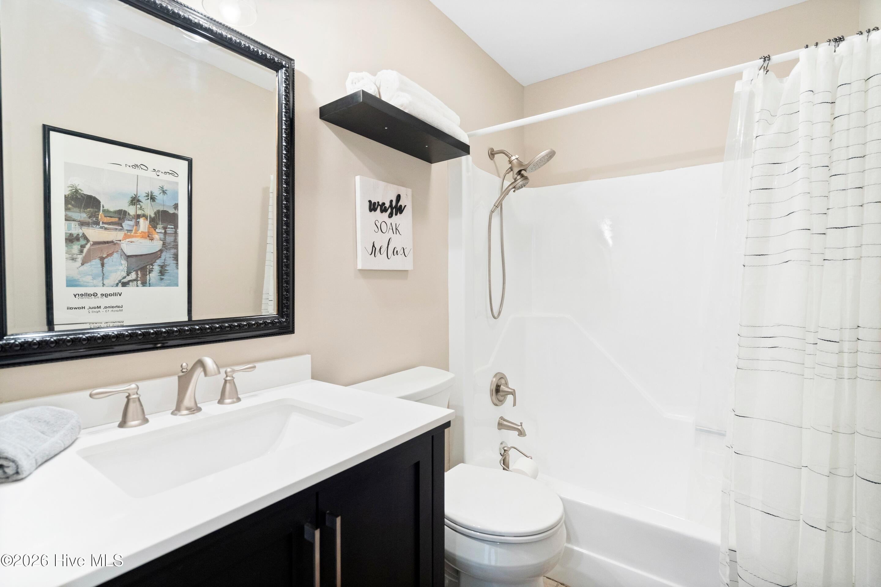 100549328 | Photo 19