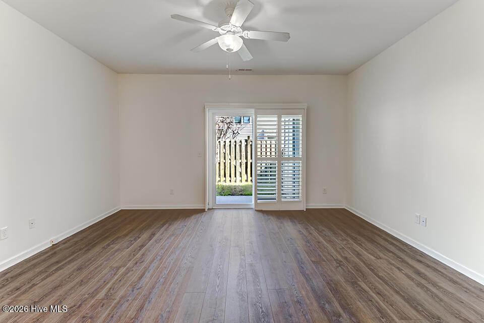 100559193 | Photo 12