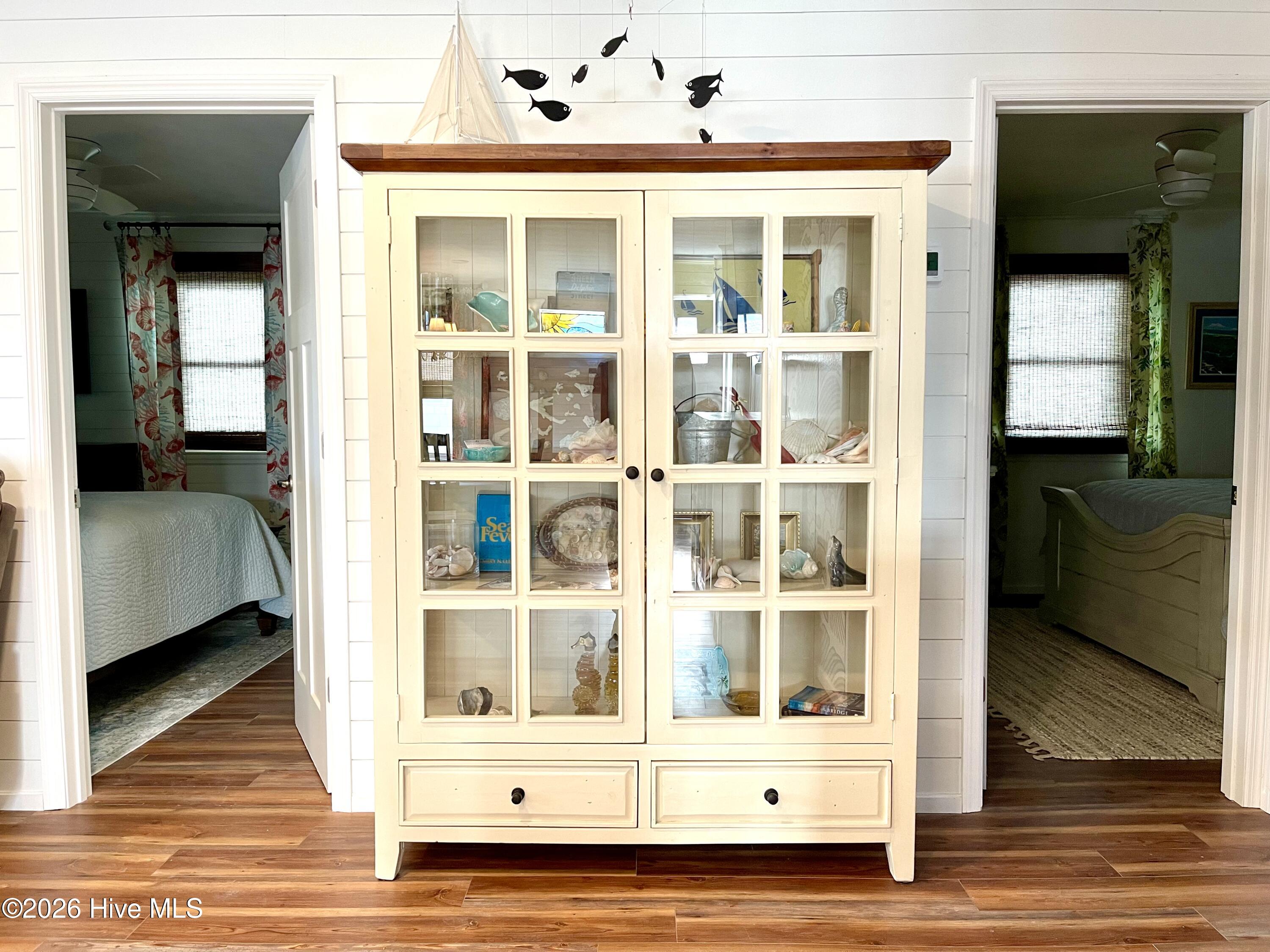 100552615 | Photo 12