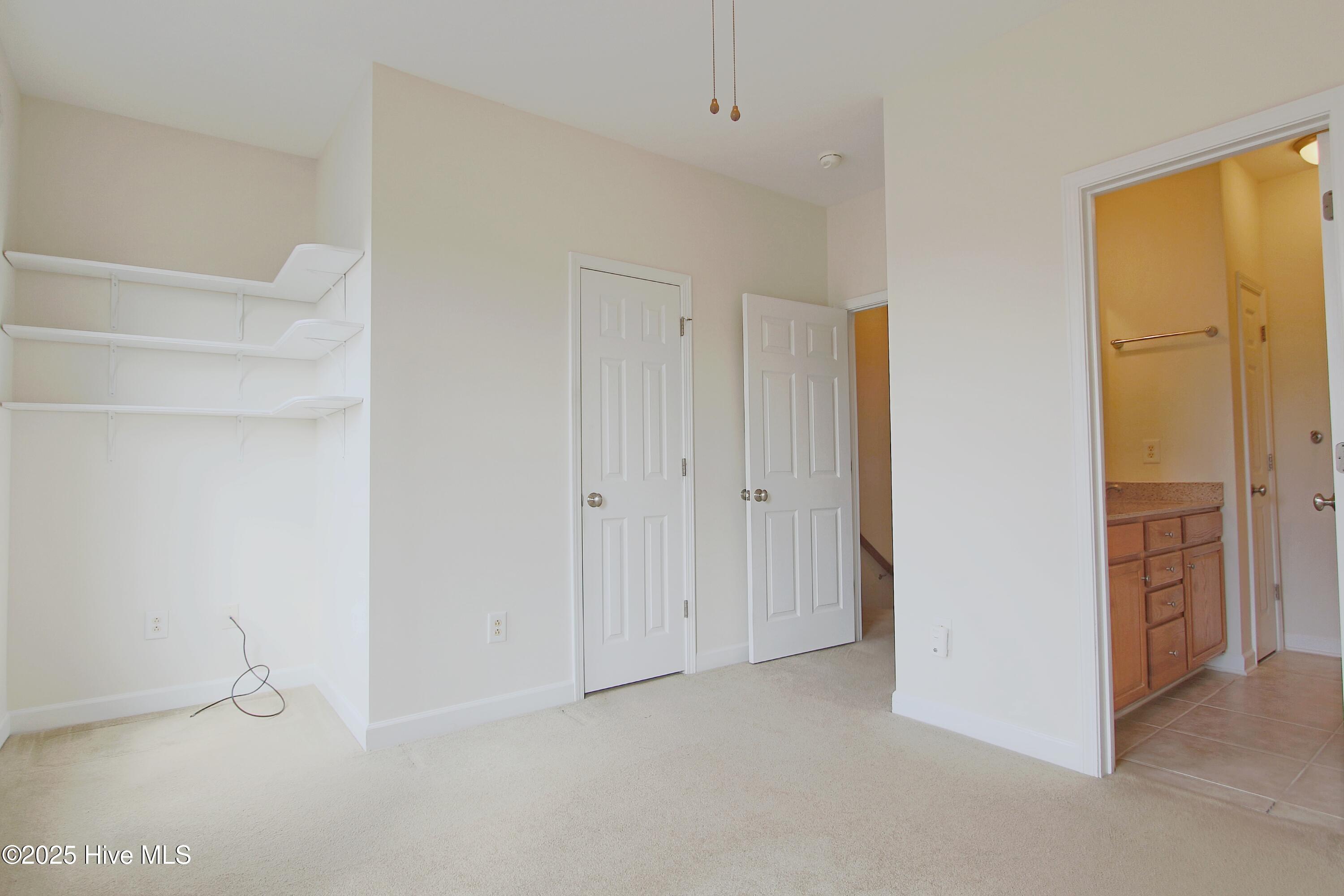 100478733 | Photo 25