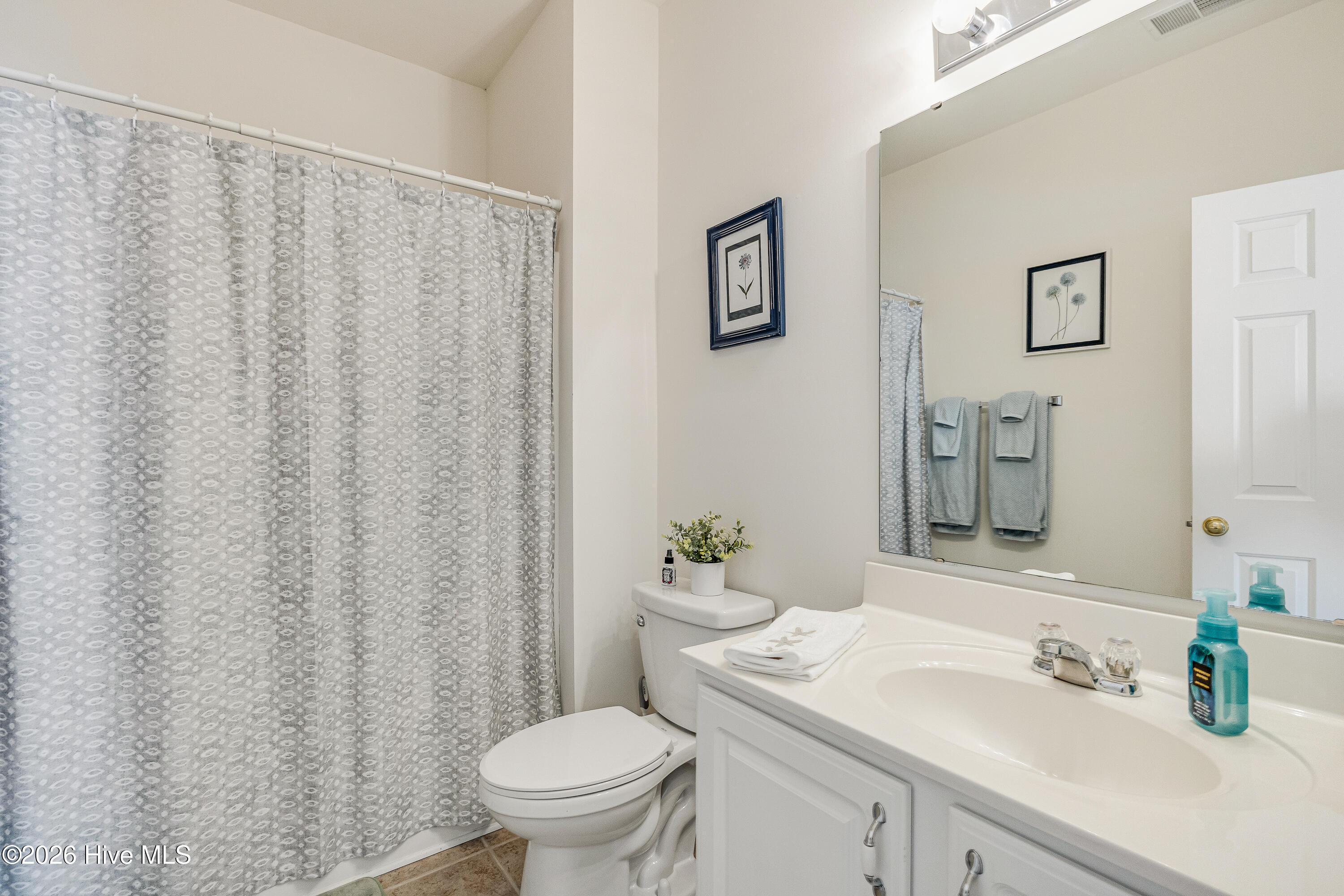 100564736 | Photo 24