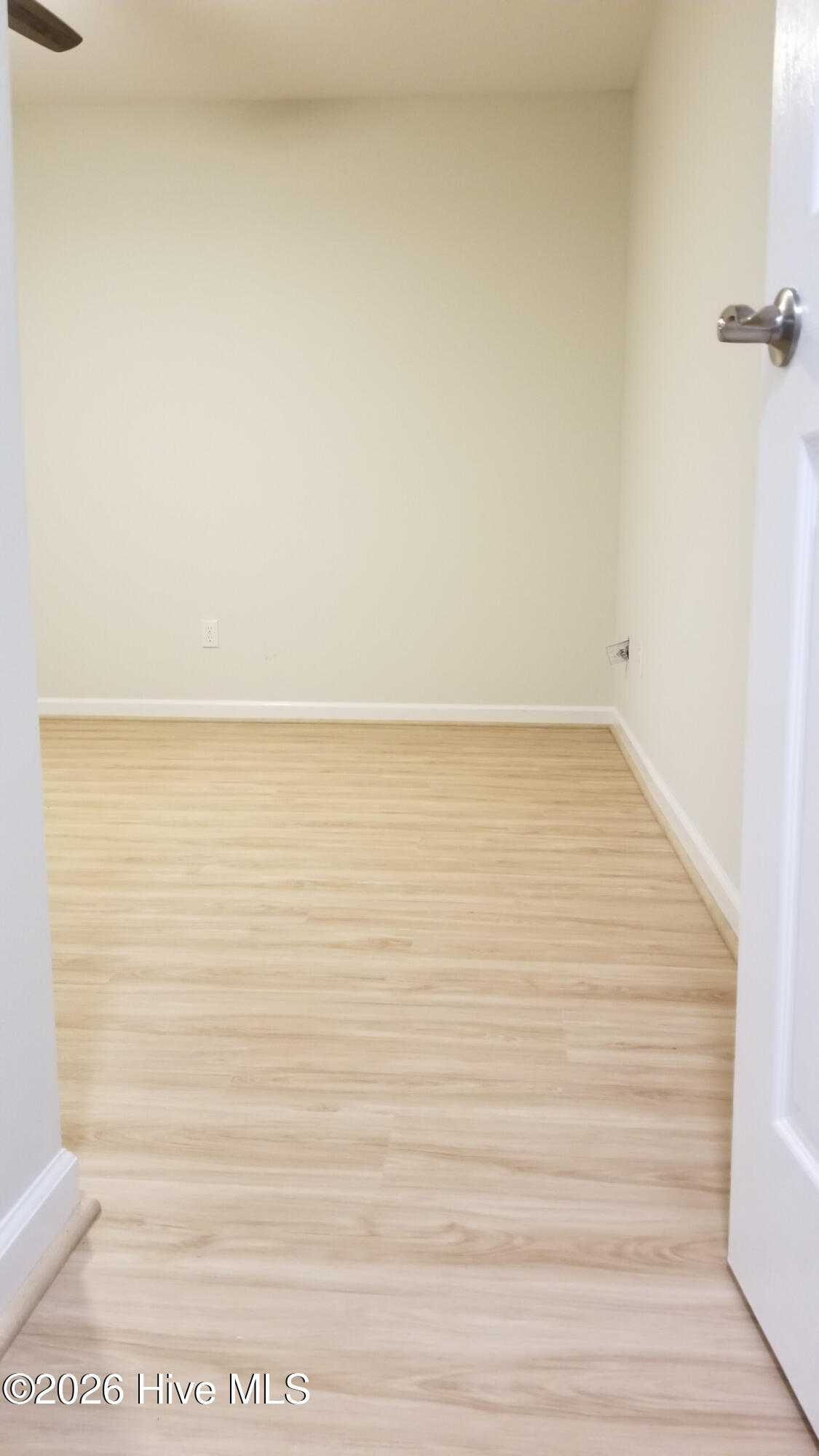 100548783 | Photo 13