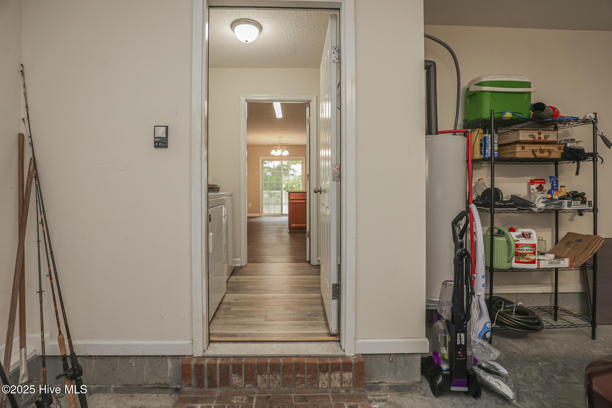 100536070 | Photo 36