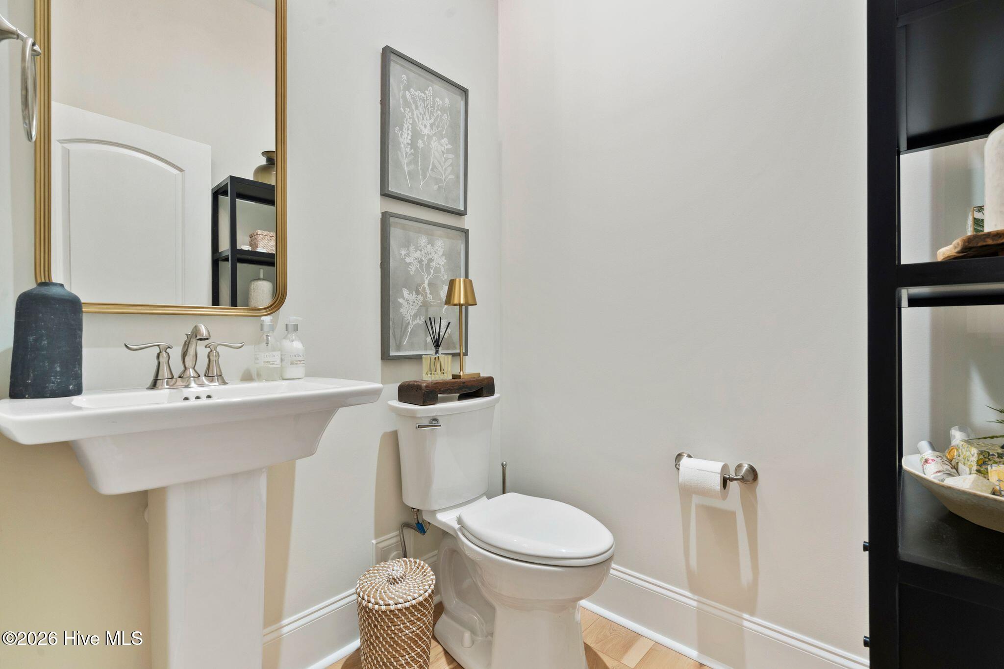 100551668 | Photo 16