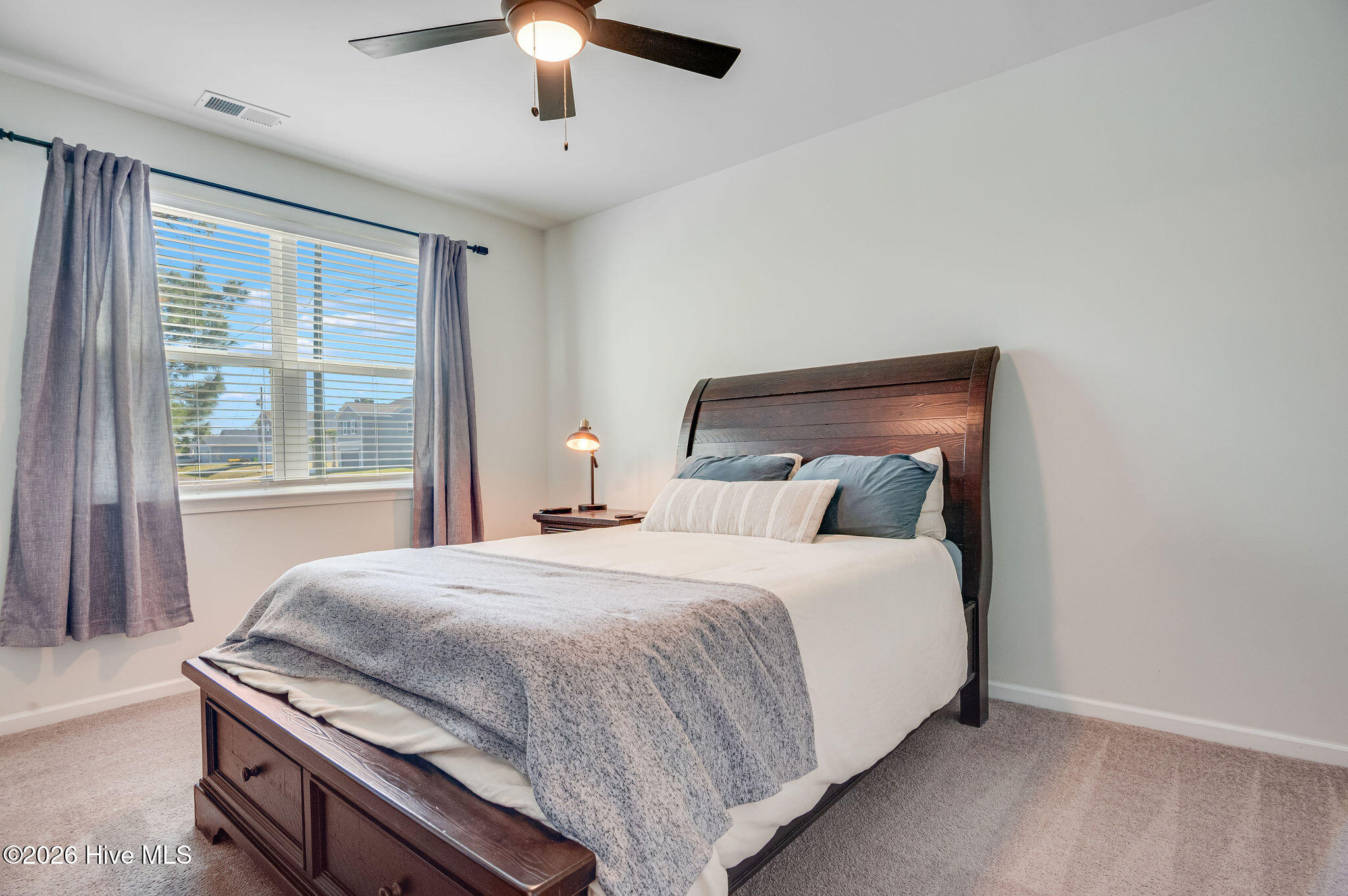 100562701 | Photo 28