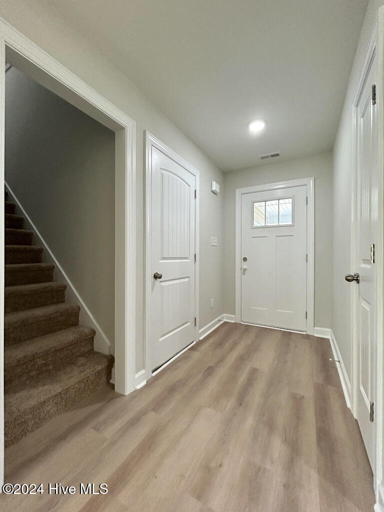 100563391 | Photo 12