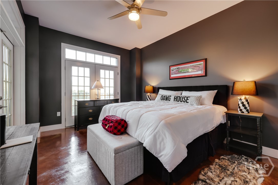 494 Baxter Street 32