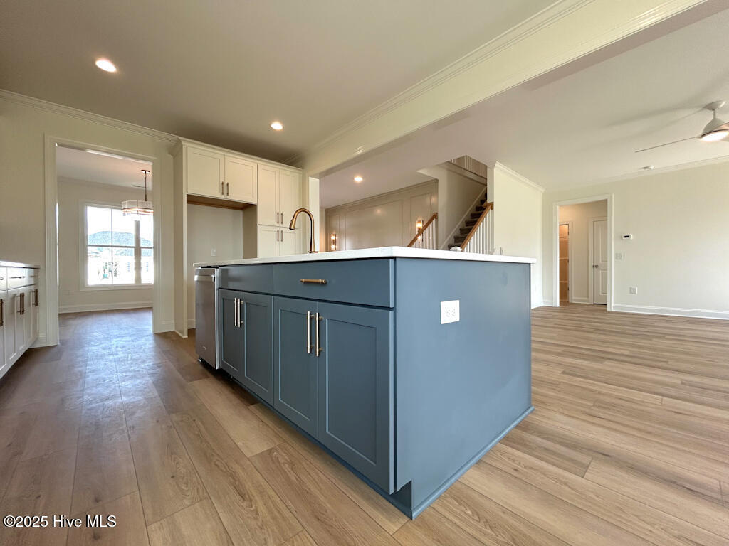 100479294 | Photo 23