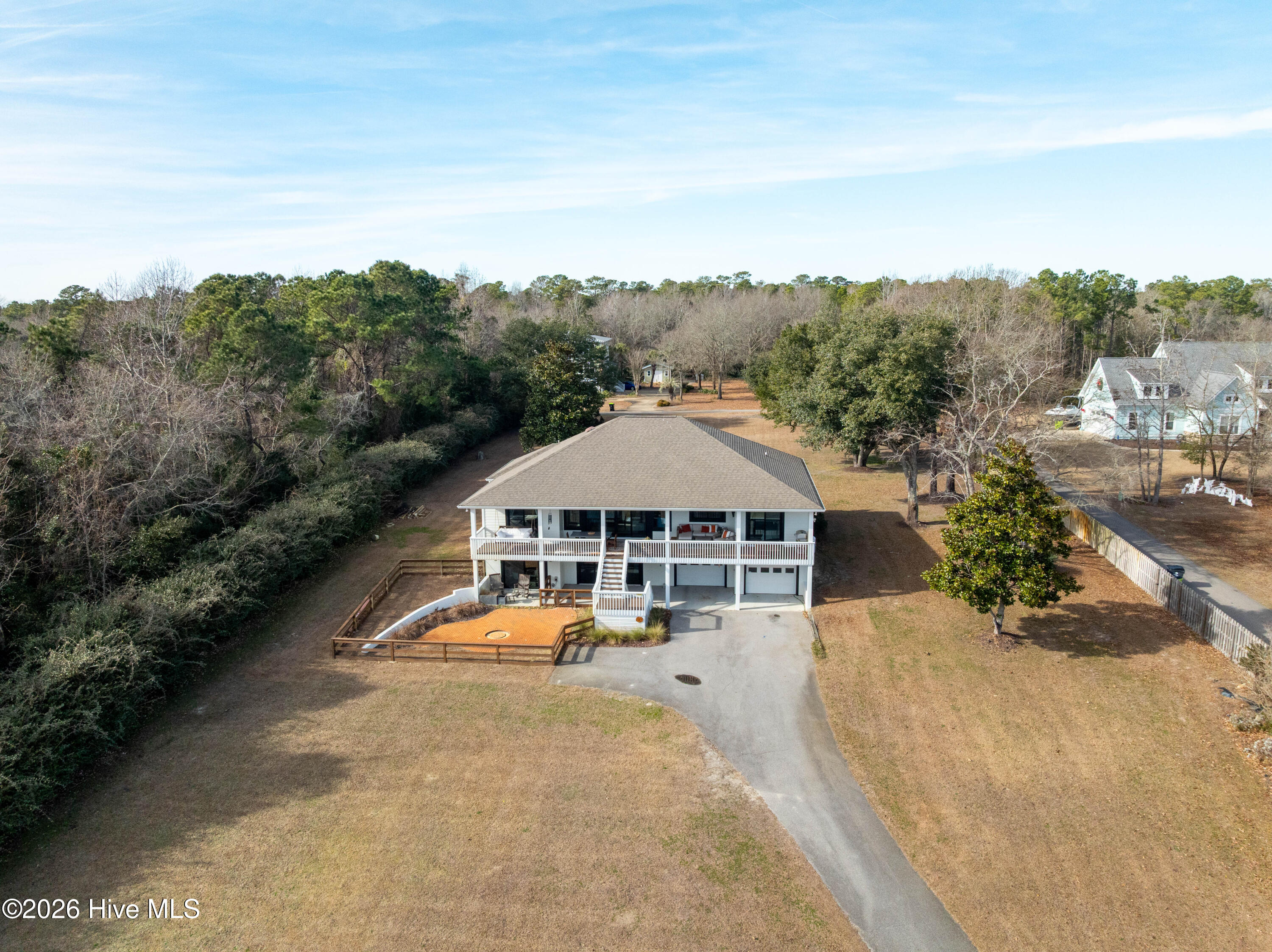 100548978 | Photo 39