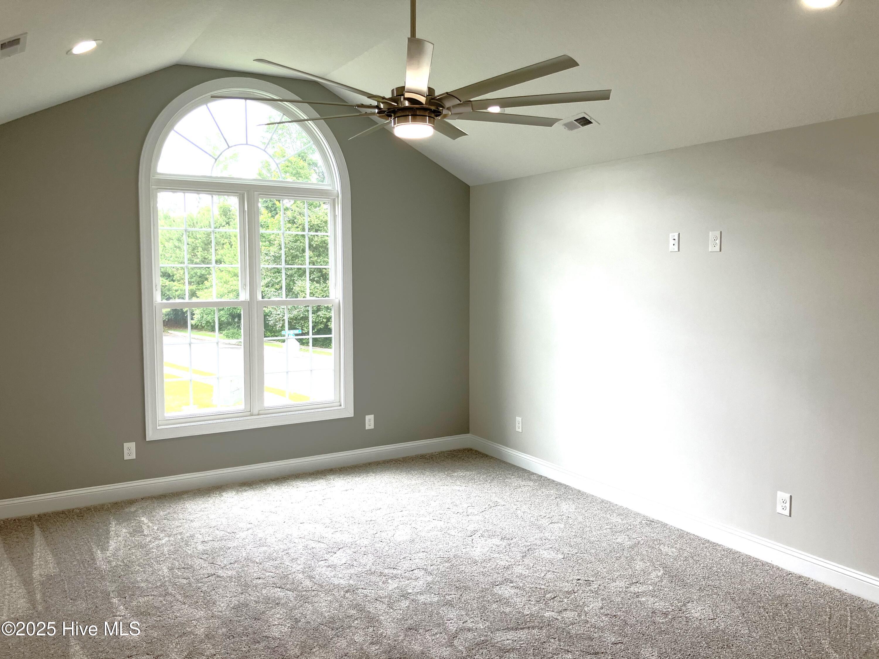 100514031 | Photo 21