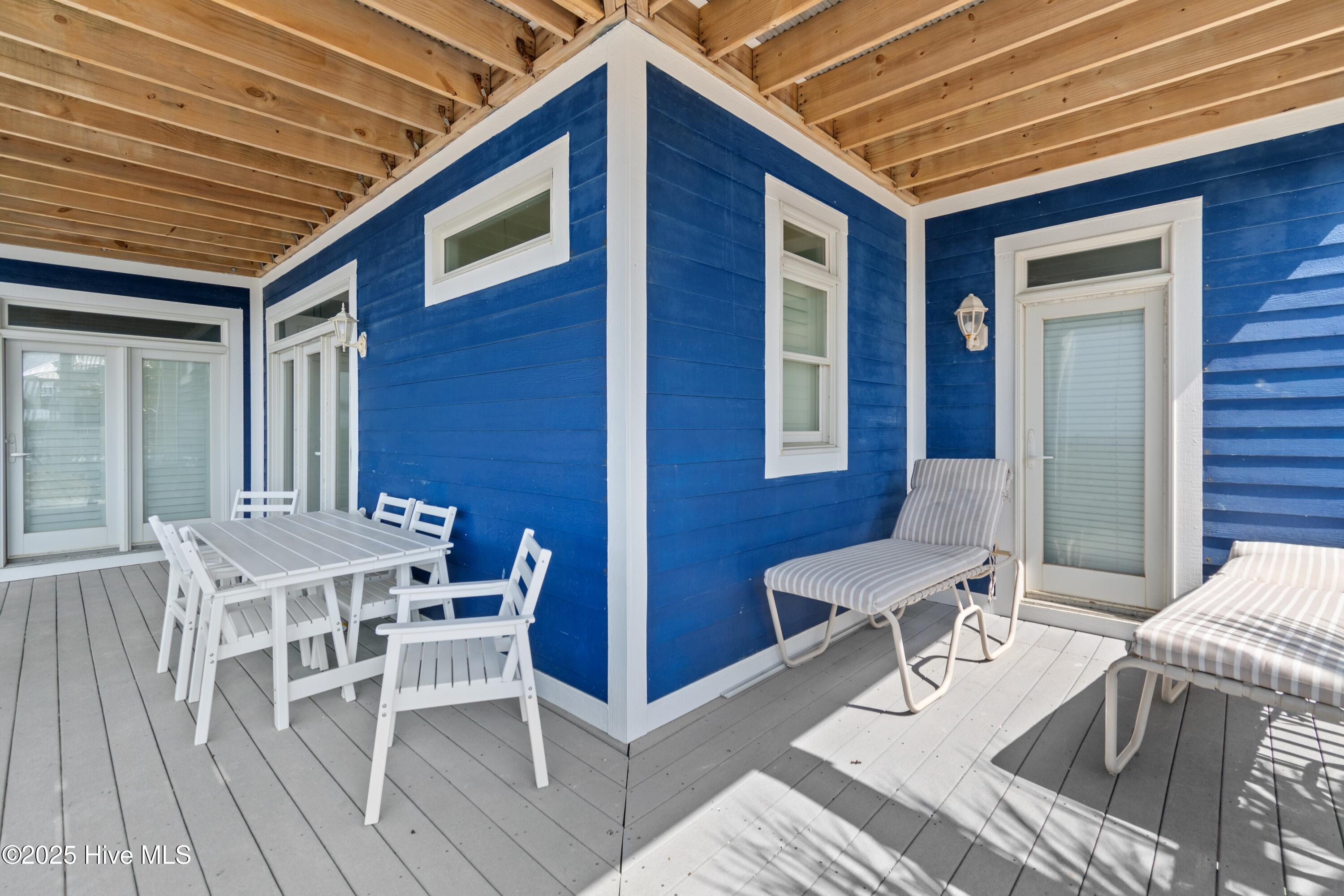 100504065 | Photo 12