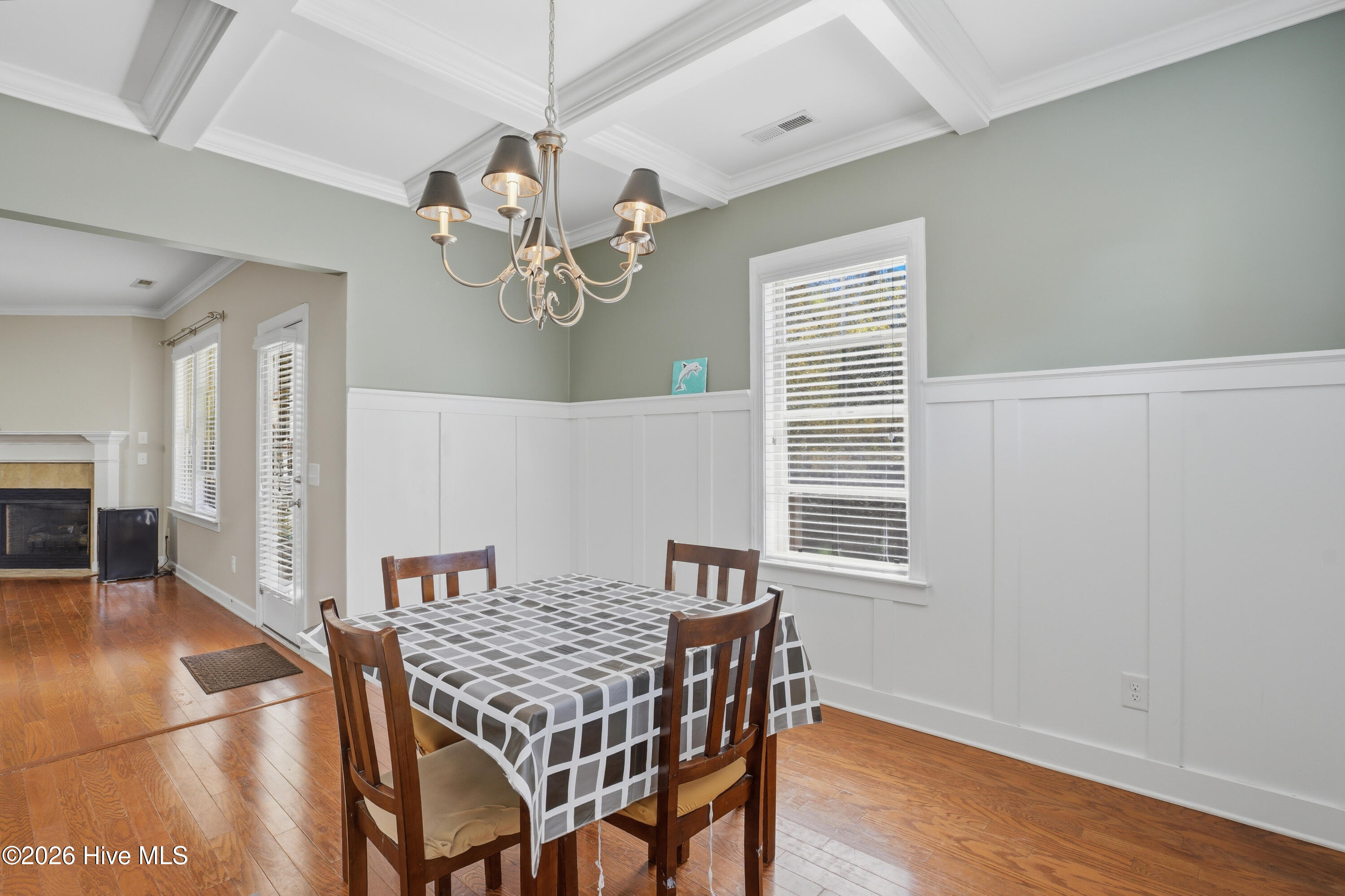 100564087 | Photo 19