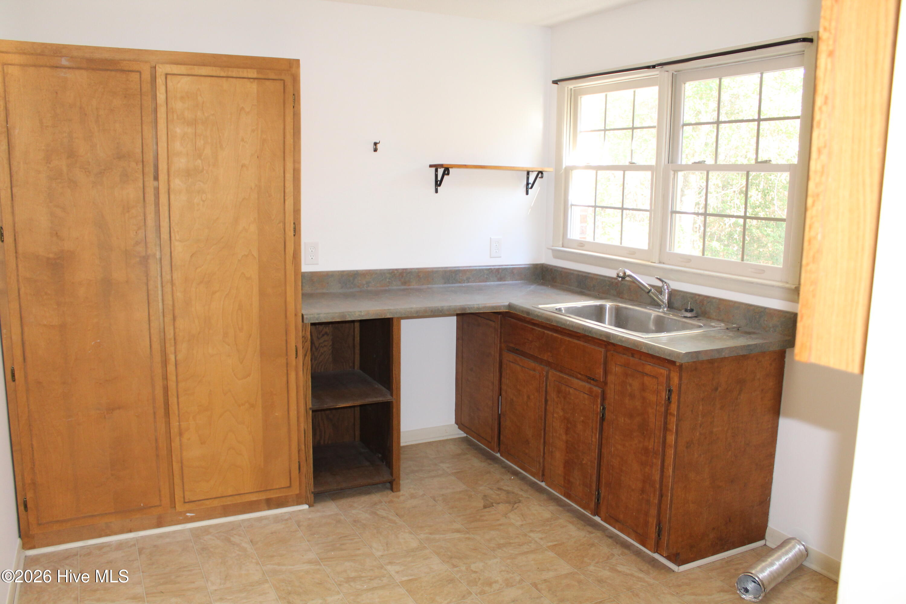 100549279 | Photo 10