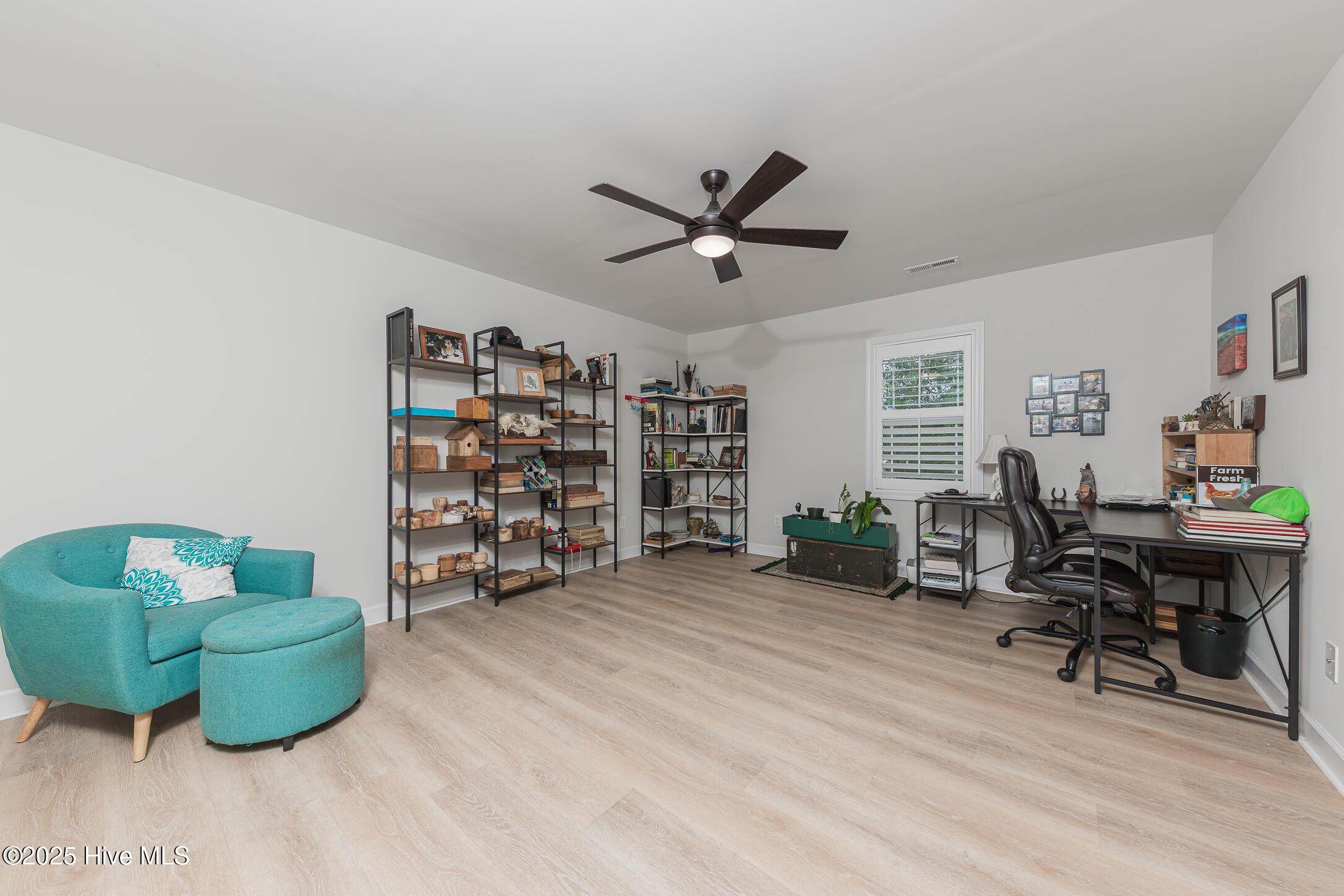 100531810 | Photo 21