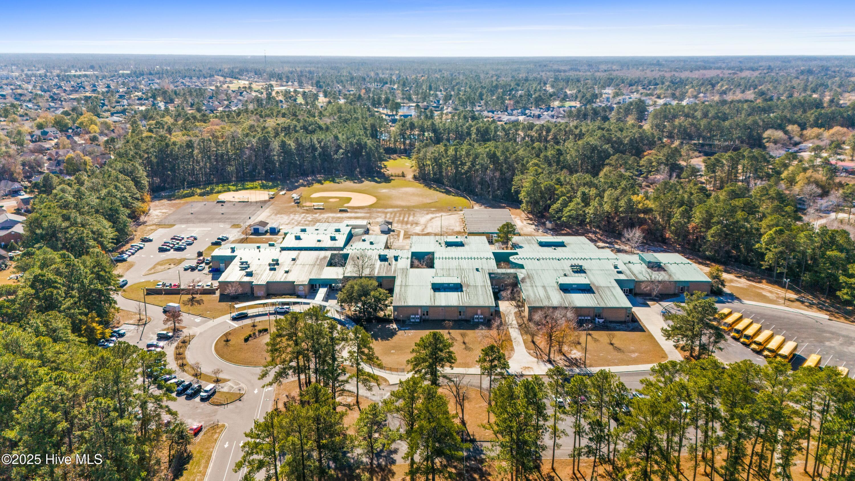 100547380 | Photo 47