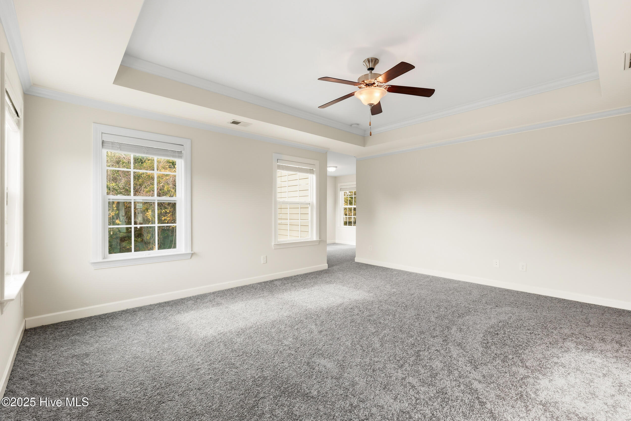 100541614 | Photo 35