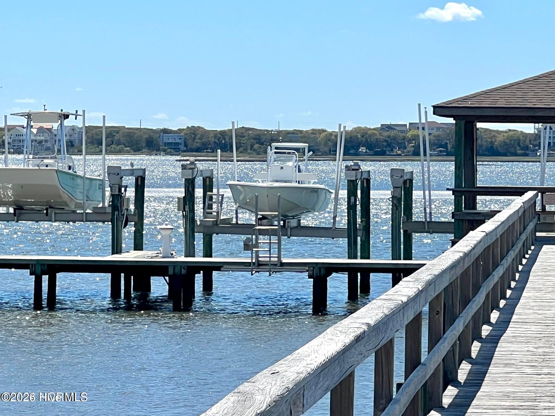 100550265 | Photo 97