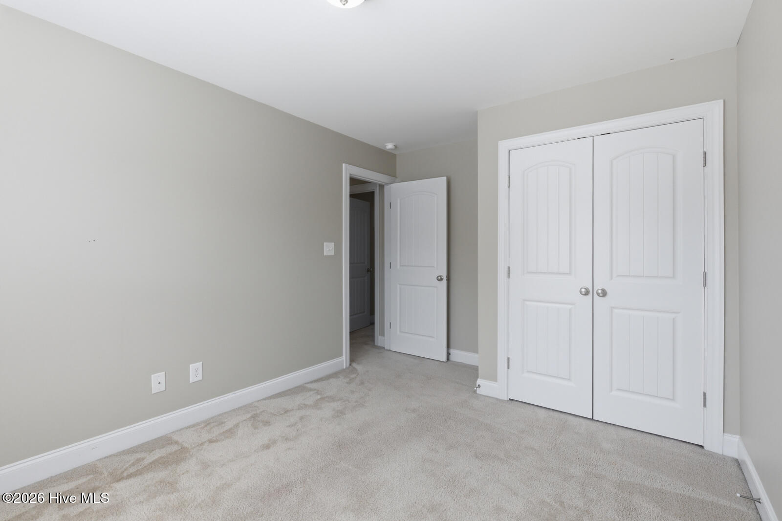 100563645 | Photo 20