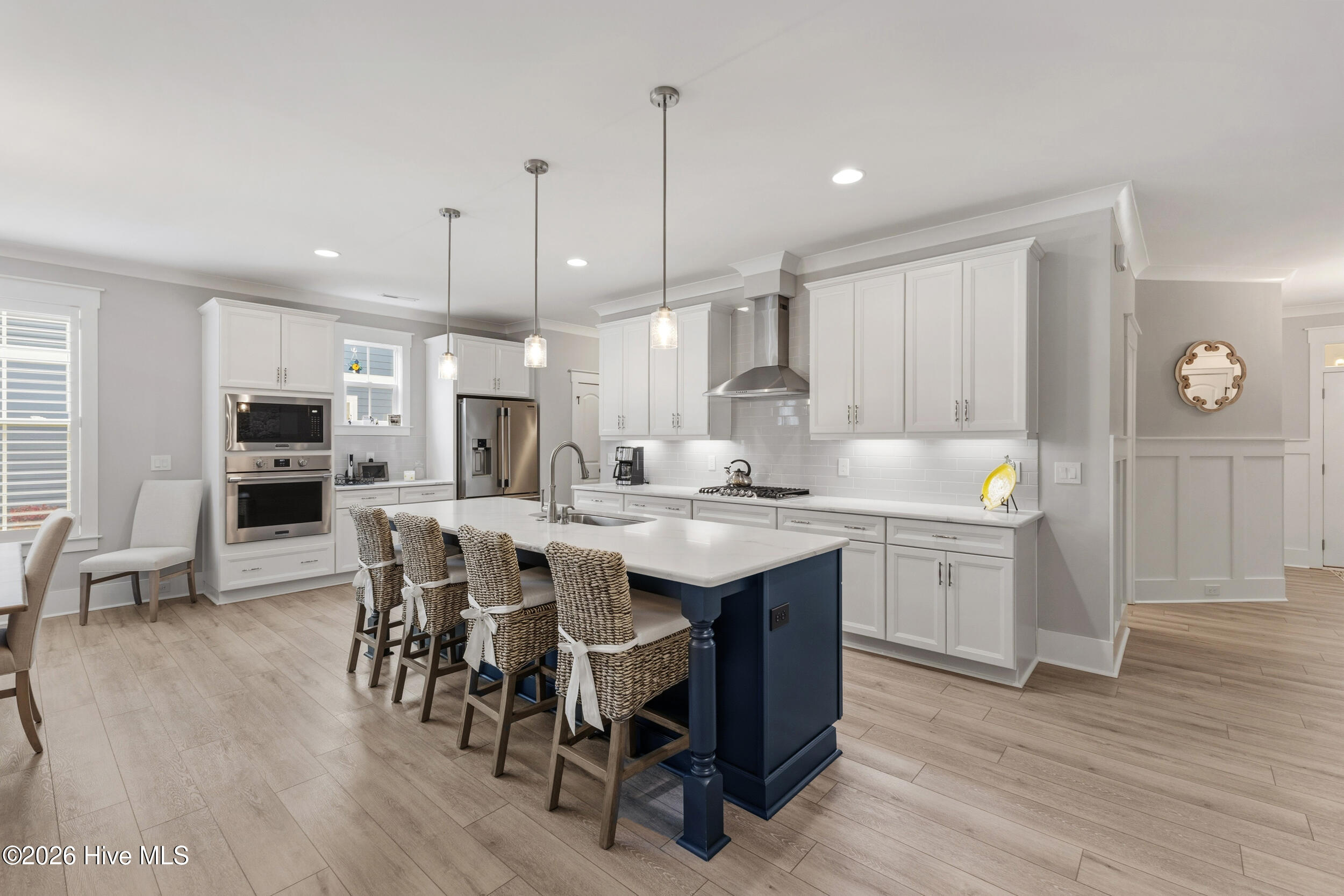 100560170 | Photo 20