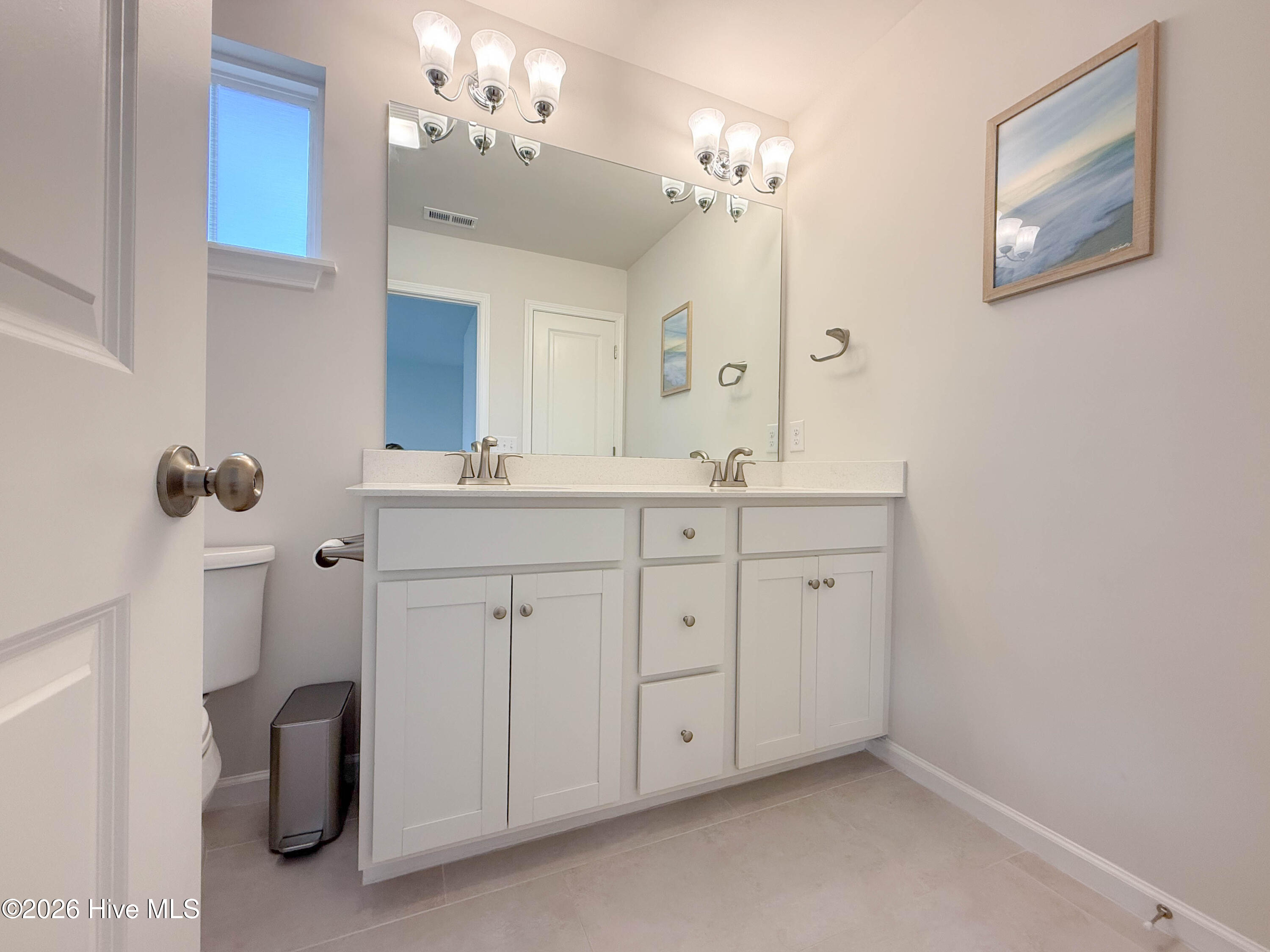 100548876 | Photo 24