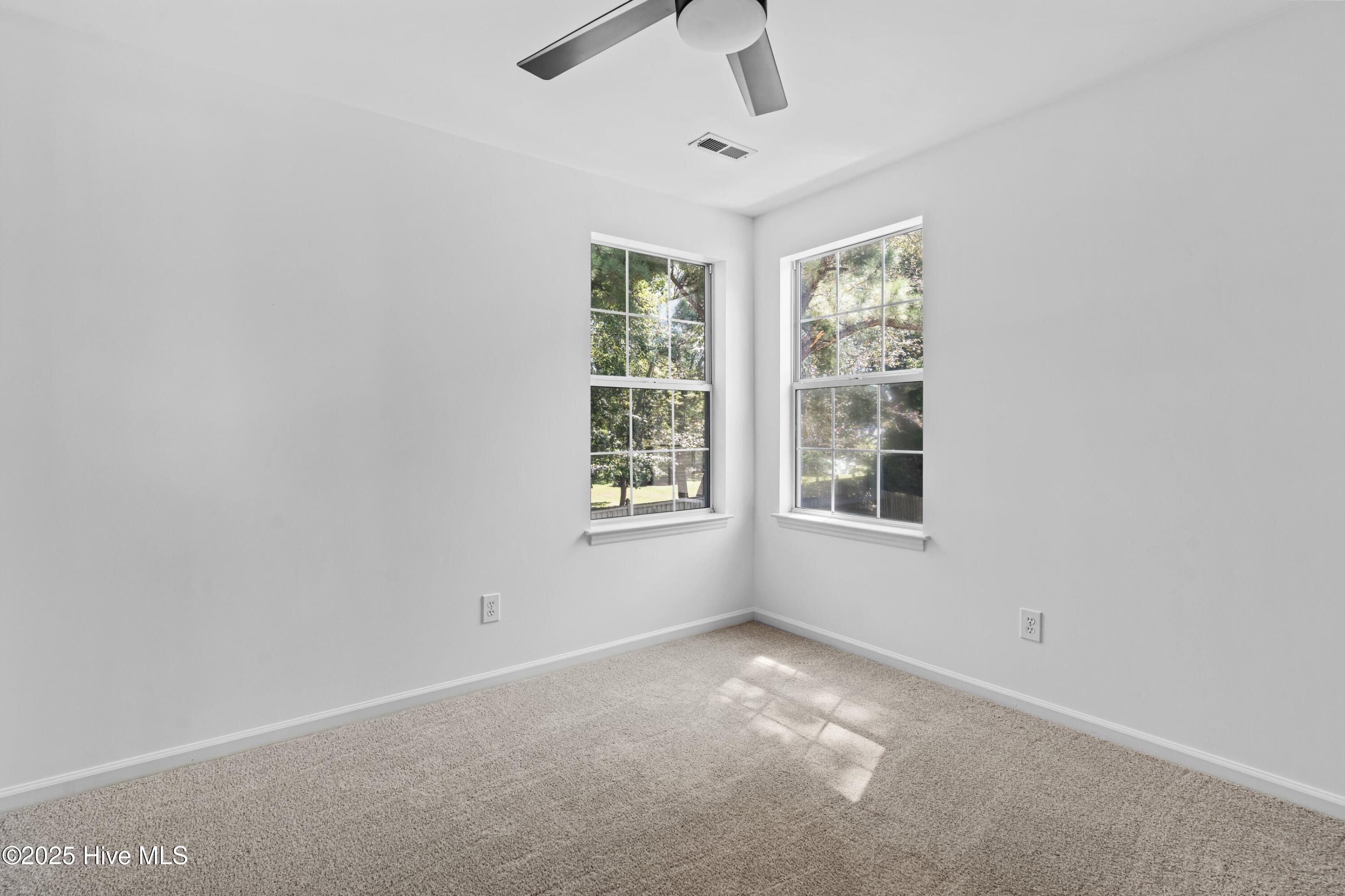 6603 Whinbrel Court, Wilmington, NC 28409 – photo 24: 024-6603WhimbrelCourt-Wilmington-NC-2840