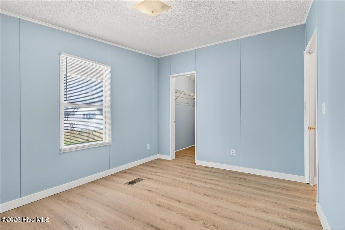 100543230 | Photo 28