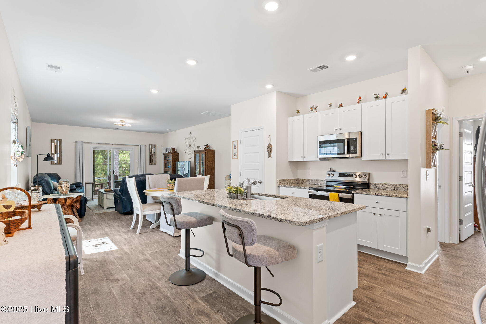 100532553 | Photo 10