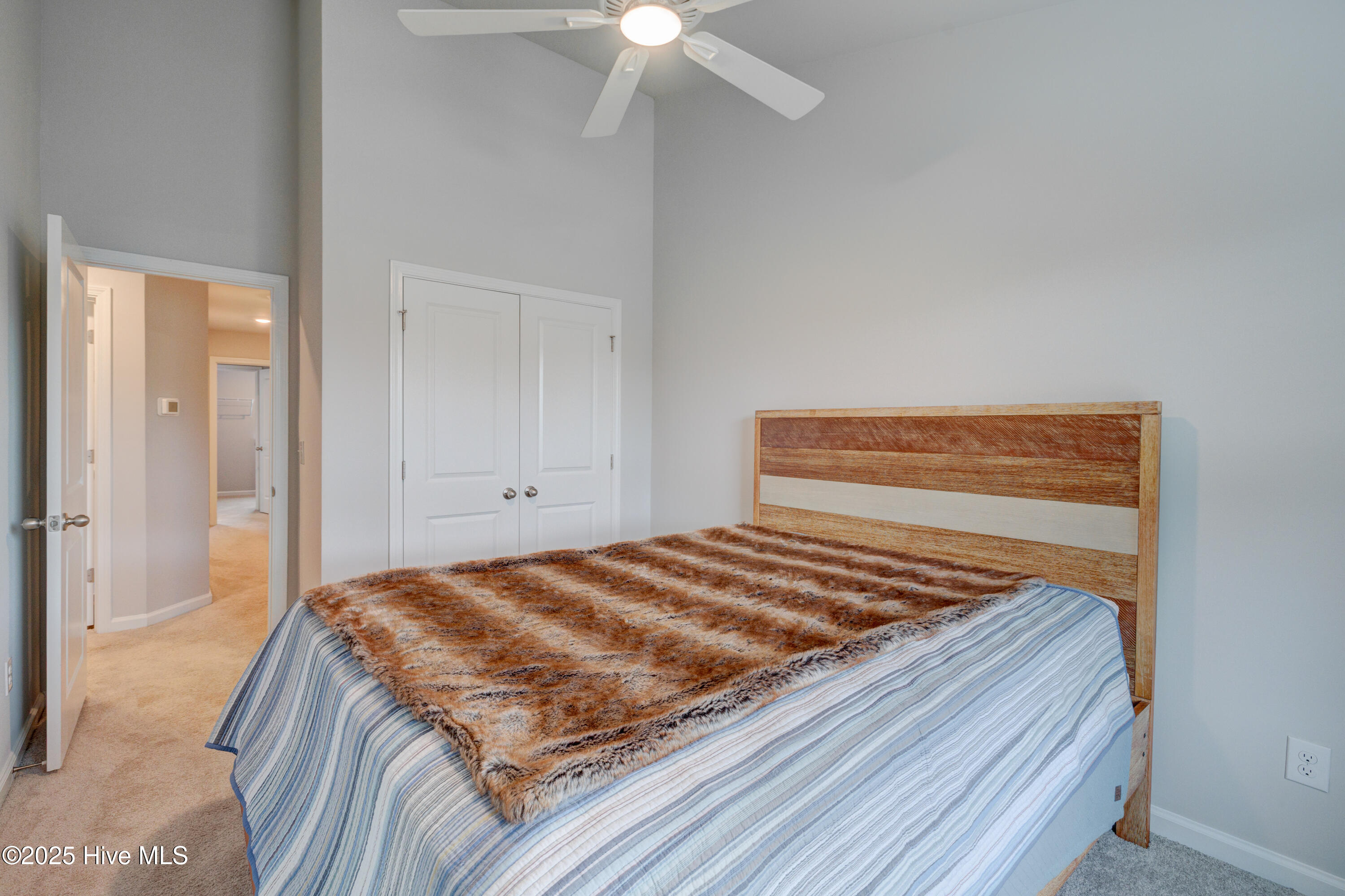 100524829 | Photo 27