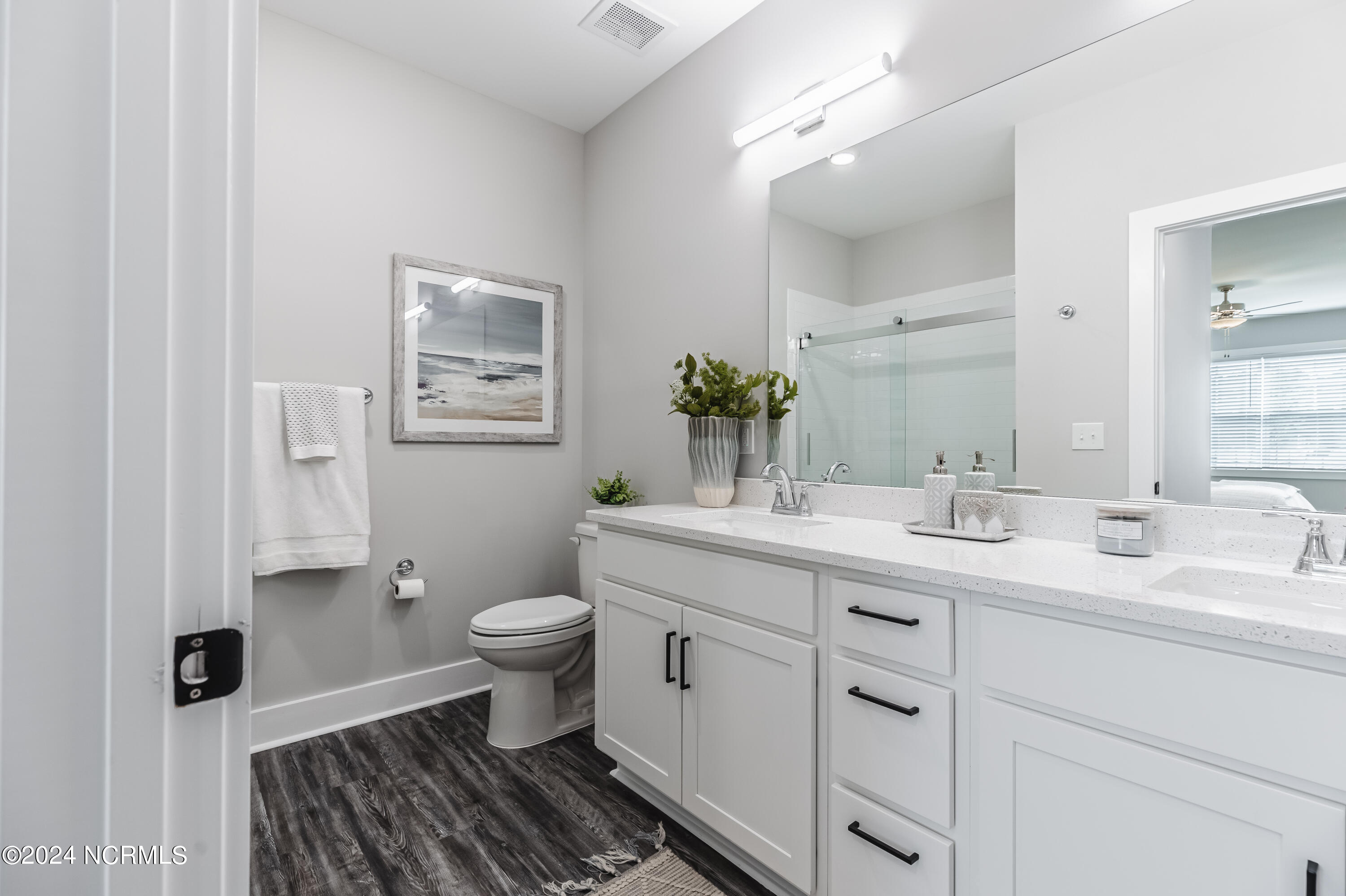 100521481 | Photo 17